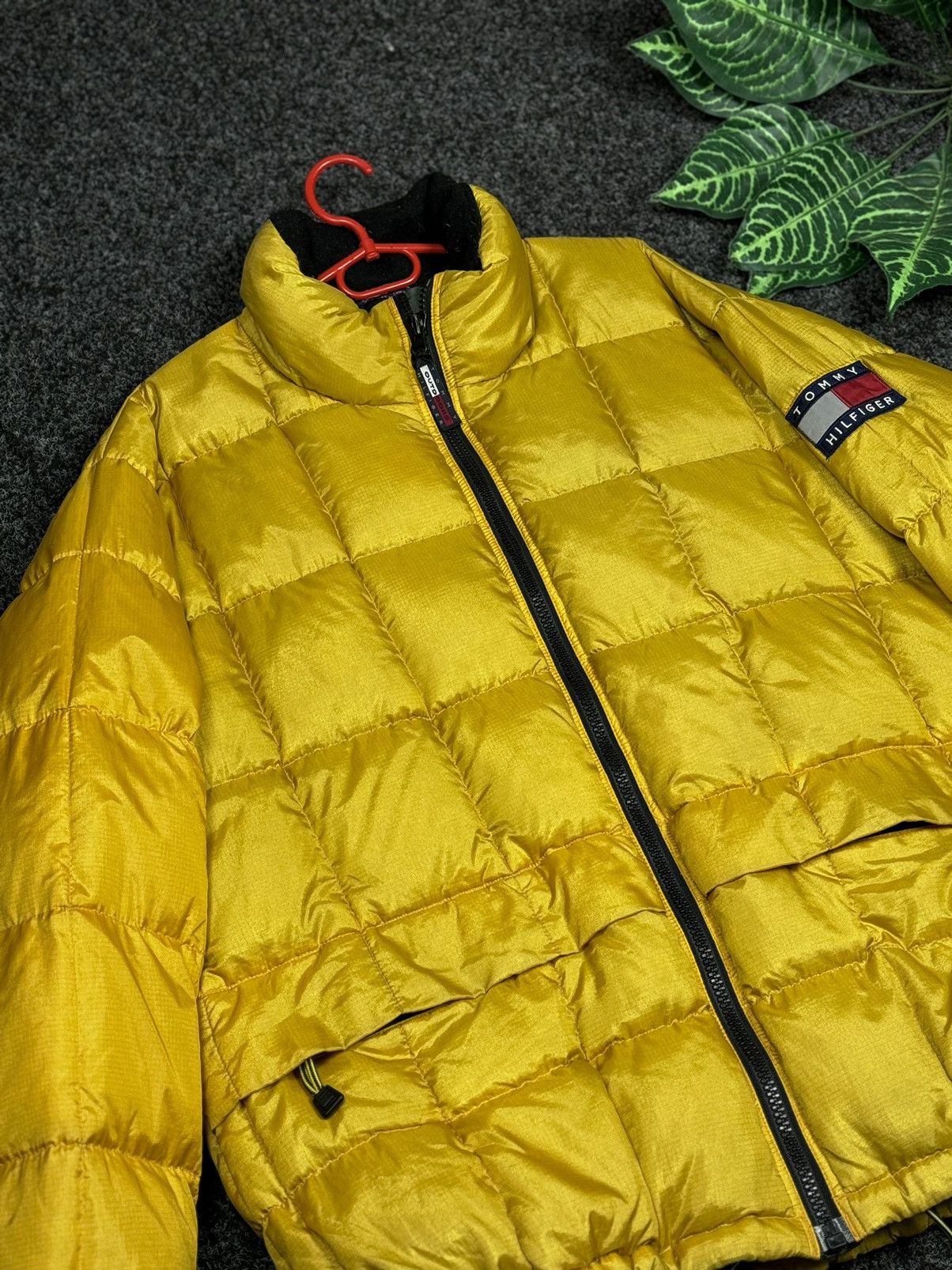 Tommy Hilfiger × Vintage TOMMY HILFIGER PUFFER OUTDOORS Size US L / EU 52-54 / 3 - 8 Thumbnail