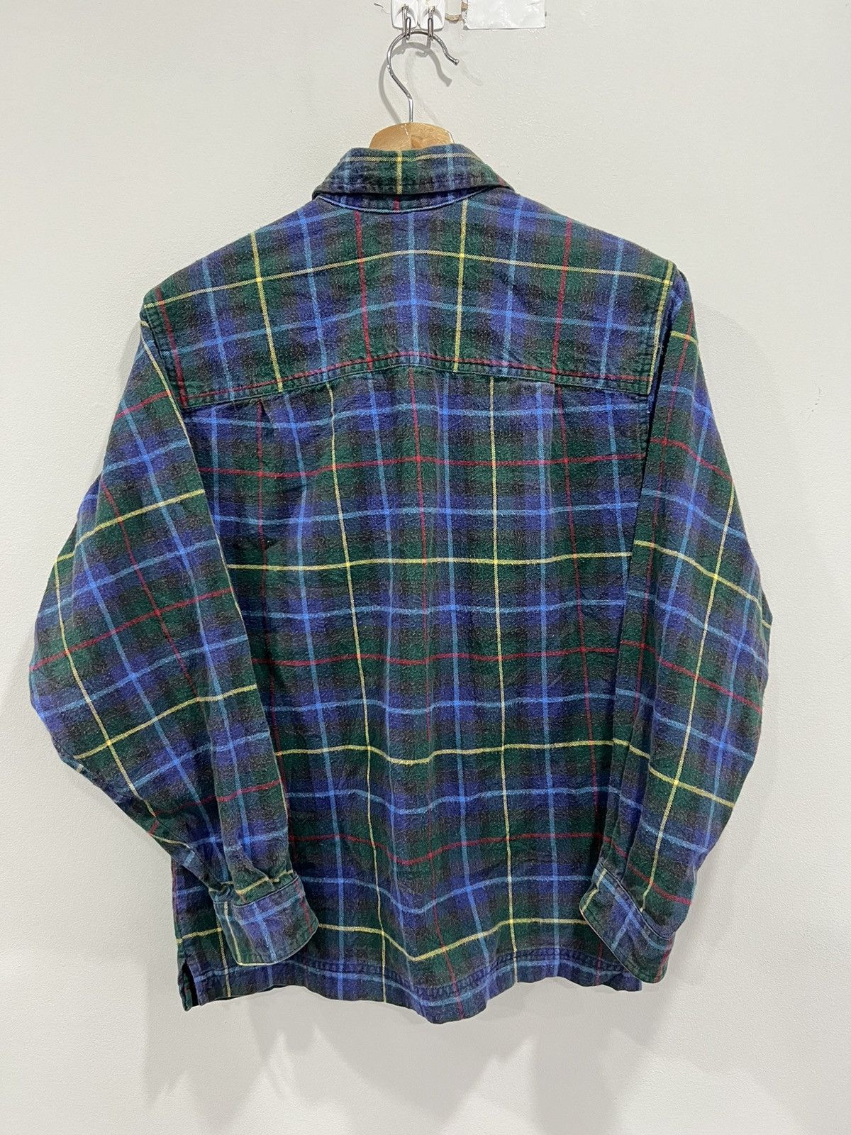Vintage Vintage Womens LL Bean Plaid Flannel Button Up Shirt M Size US M / EU 48-50 / 2 - 4 Thumbnail