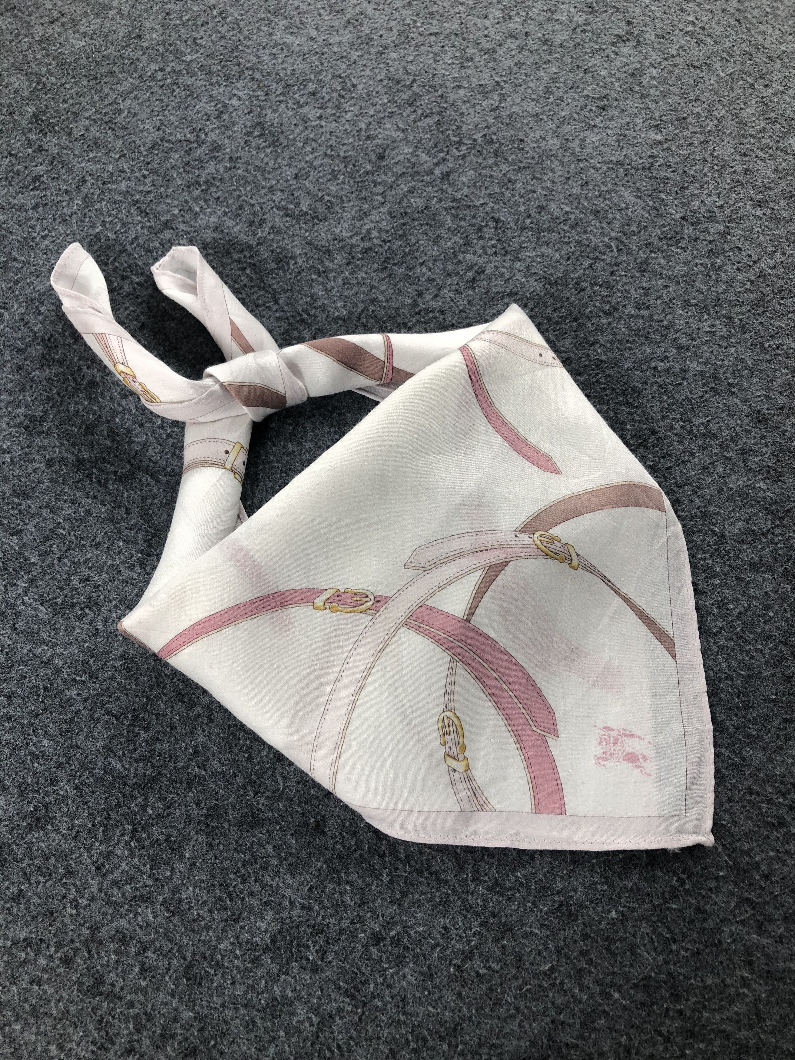 Burberry Burberry Handkerchief / Bandana / Neckerchief Size ONE SIZE - 2 Thumbnail