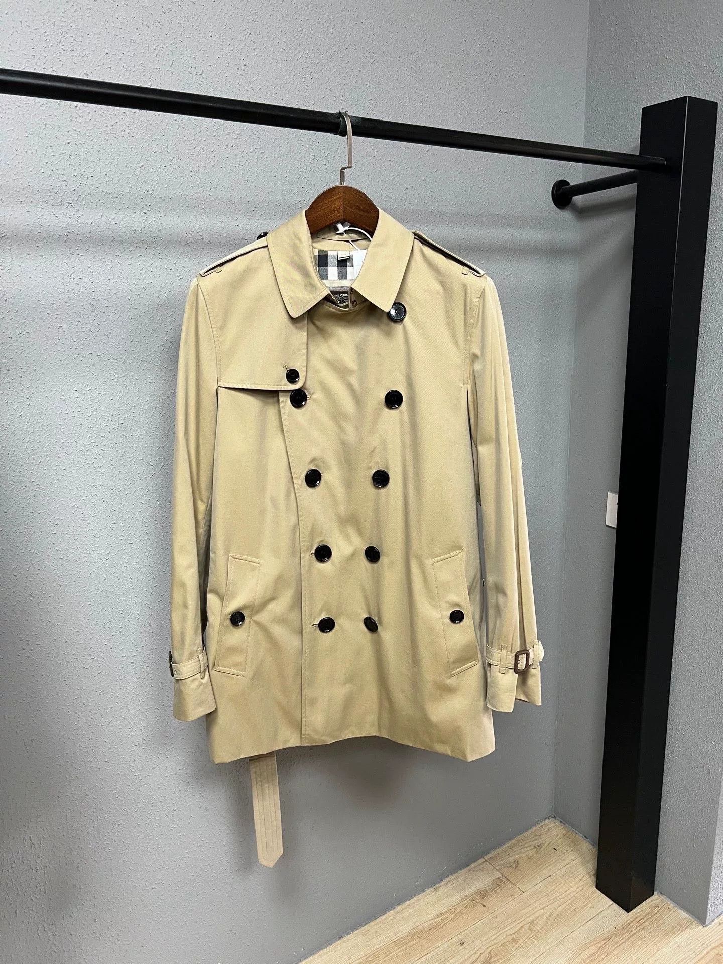 Burberry Burberry Kensington Mid-Length Check Trench Coat Size US M / EU 48-50 / 2 - 1 Thumbnail