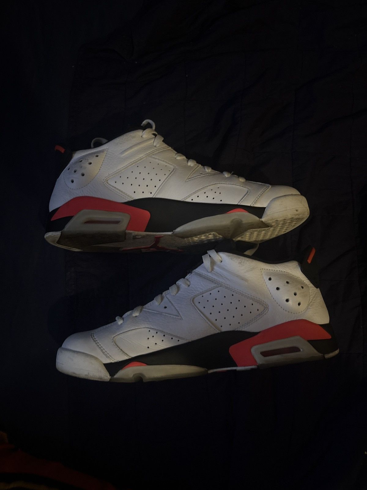 Jordan Brand Jordan 6 Low "Infared White" Size US 11.5 / EU 44-45 - 2 Thumbnail