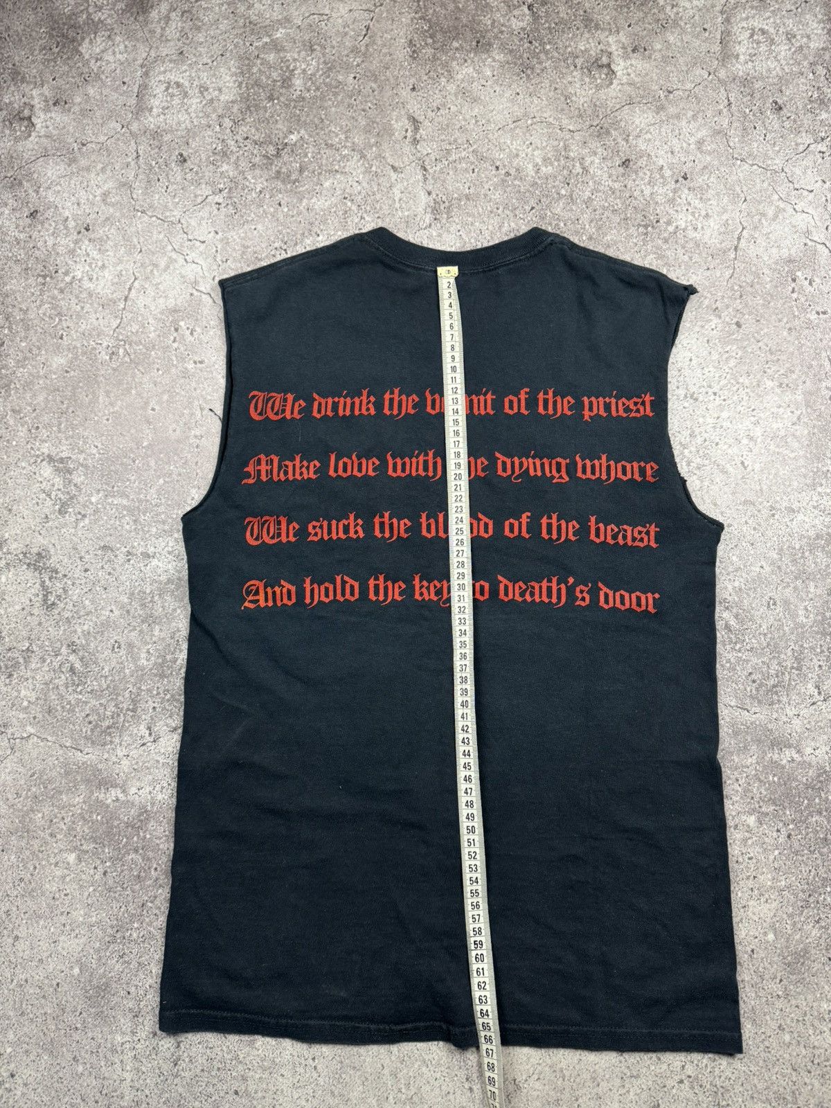 Band Tees 1996 VENOM BLACK METAL BAND SLEEVELESS SHIRT VINTAGE FADED Size US M / EU 48-50 / 2 - 8 Thumbnail