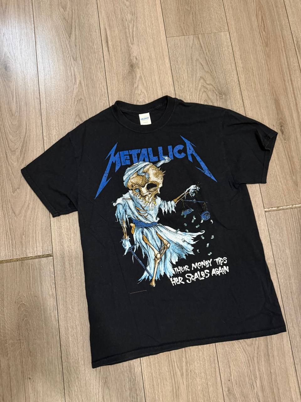 Gildan Metallica Their Money Tips Her Scales Again Metal Band Tee M Size US M / EU 48-50 / 2 - 2 Thumbnail