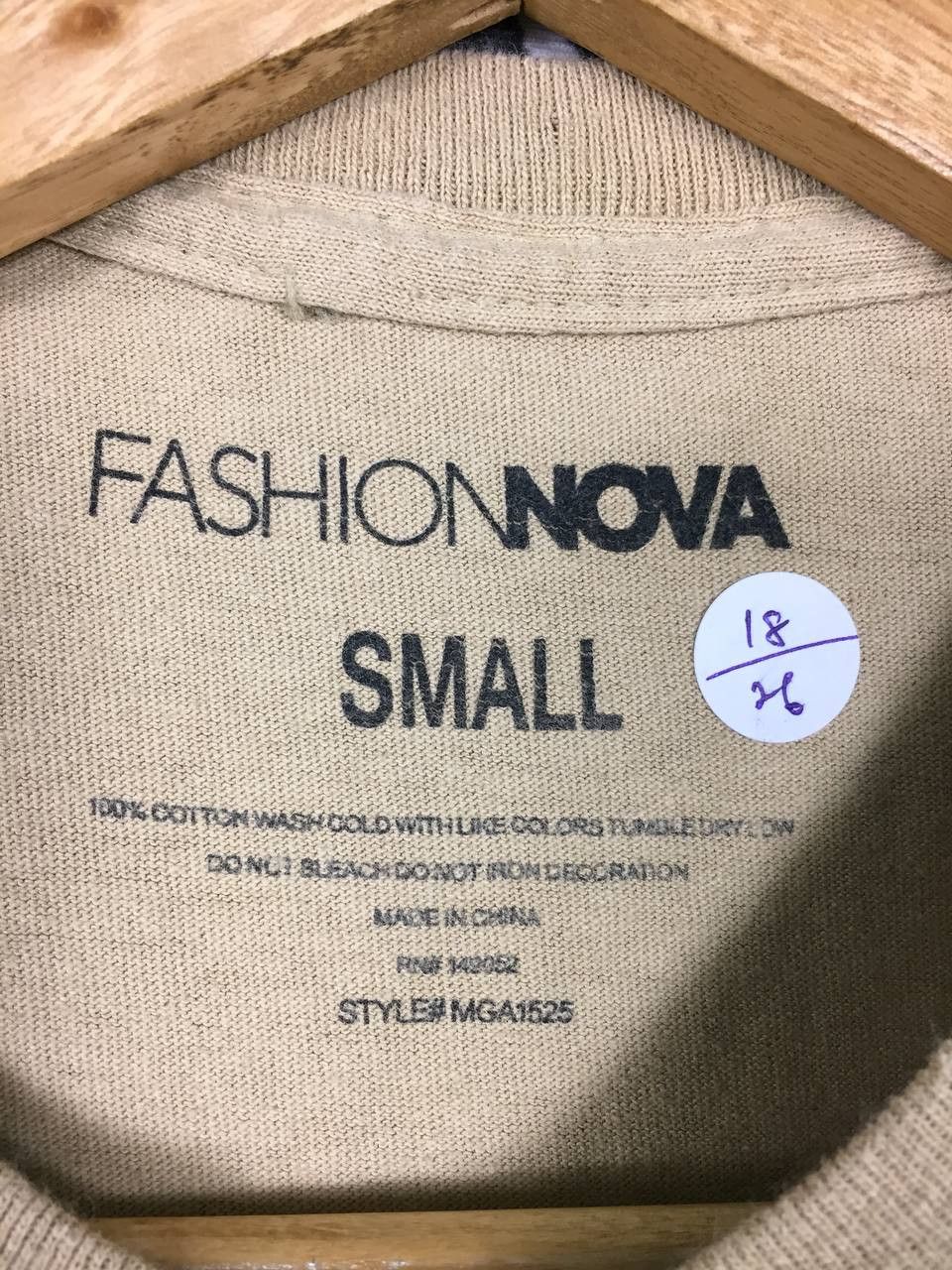 Fashion Nova × Vintage Fashion Nova I Am Powerful Kind Confident Wording Tee Size US S / EU 44-46 / 1 - 7 Thumbnail