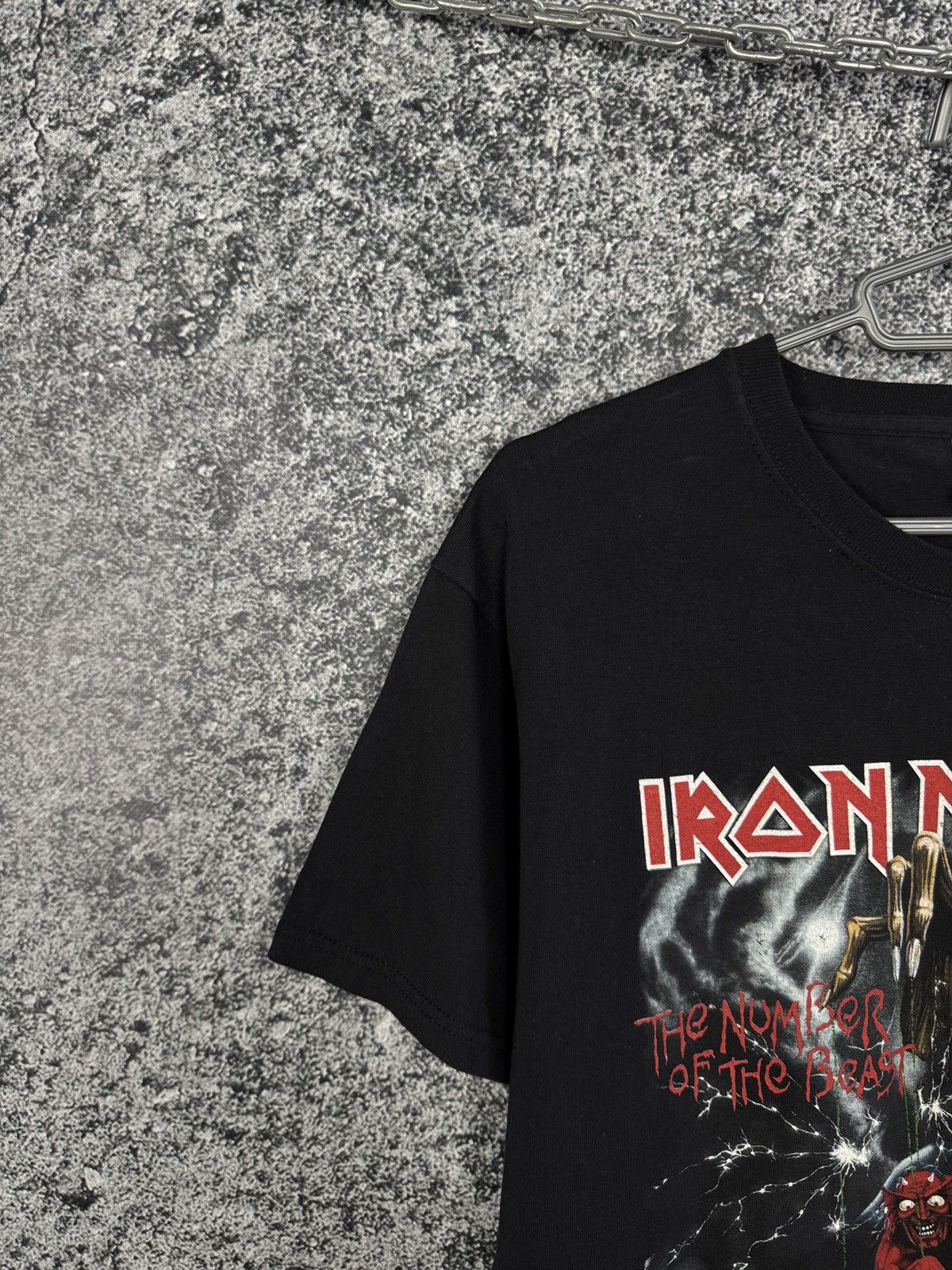 Iron Maiden Iron Maiden Rock T-Shirt Number The Beast Vintage Size L Size US L / EU 52-54 / 3 - 3 Thumbnail