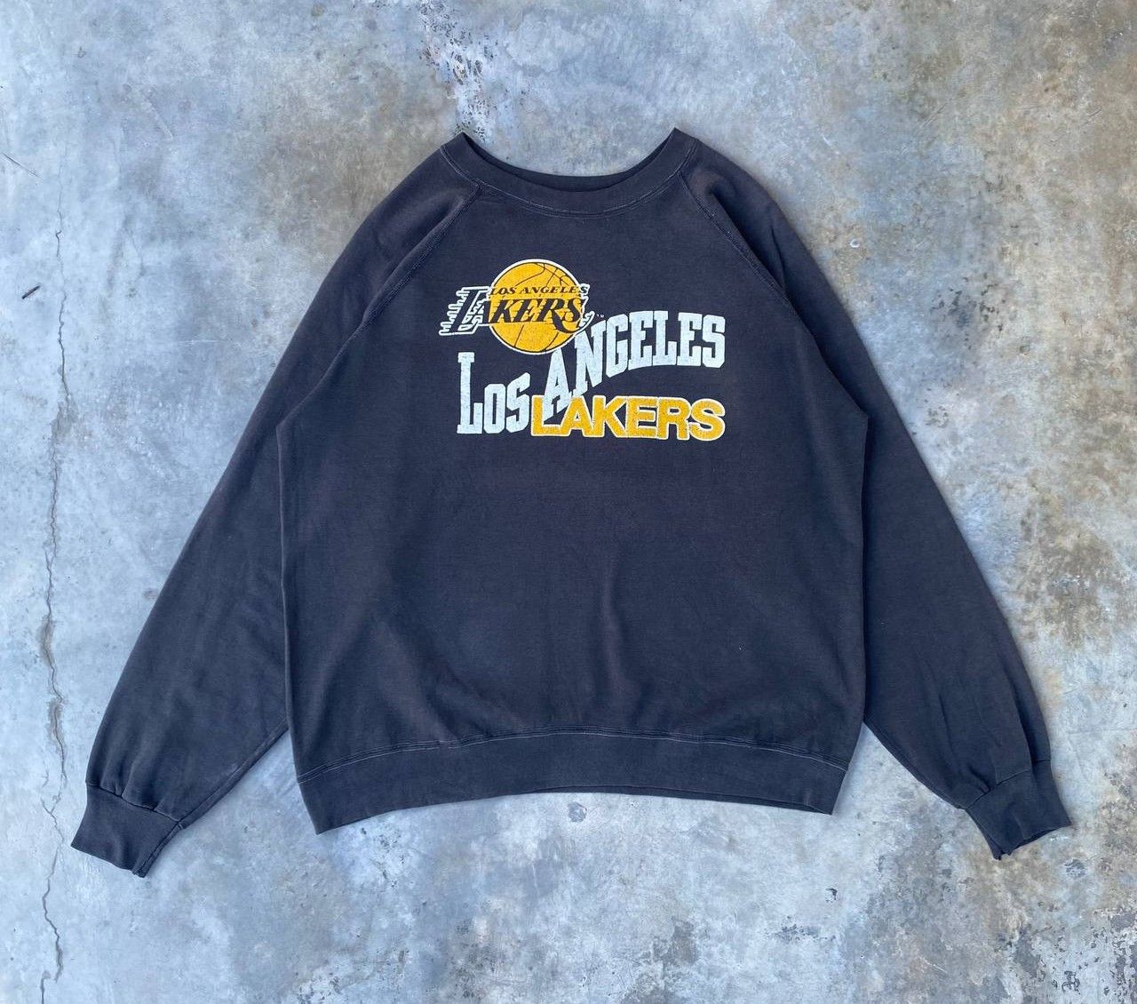 Vintage RARE VINTAGE 70S LAKERS LOS ANGELES FADED BLACK SWEATSHIRT Size US L / EU 52-54 / 3 - 5 Thumbnail