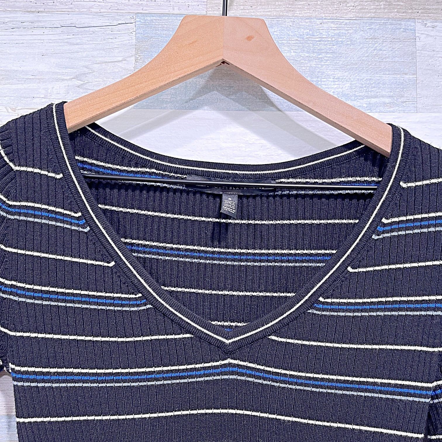 White House Black Market White House Black Market Ribbed Fitted SweaterWomens Small Size S / US 4 / IT 40 - 2 Thumbnail