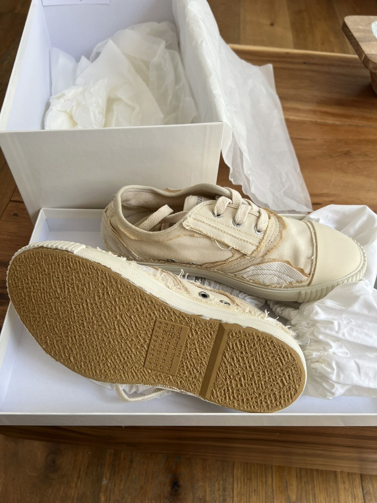 Maison Margiela Maison Margiela Inside-Out Canvas Natural Low Top Sneakers Size US 6 / IT 36 - 13 Thumbnail
