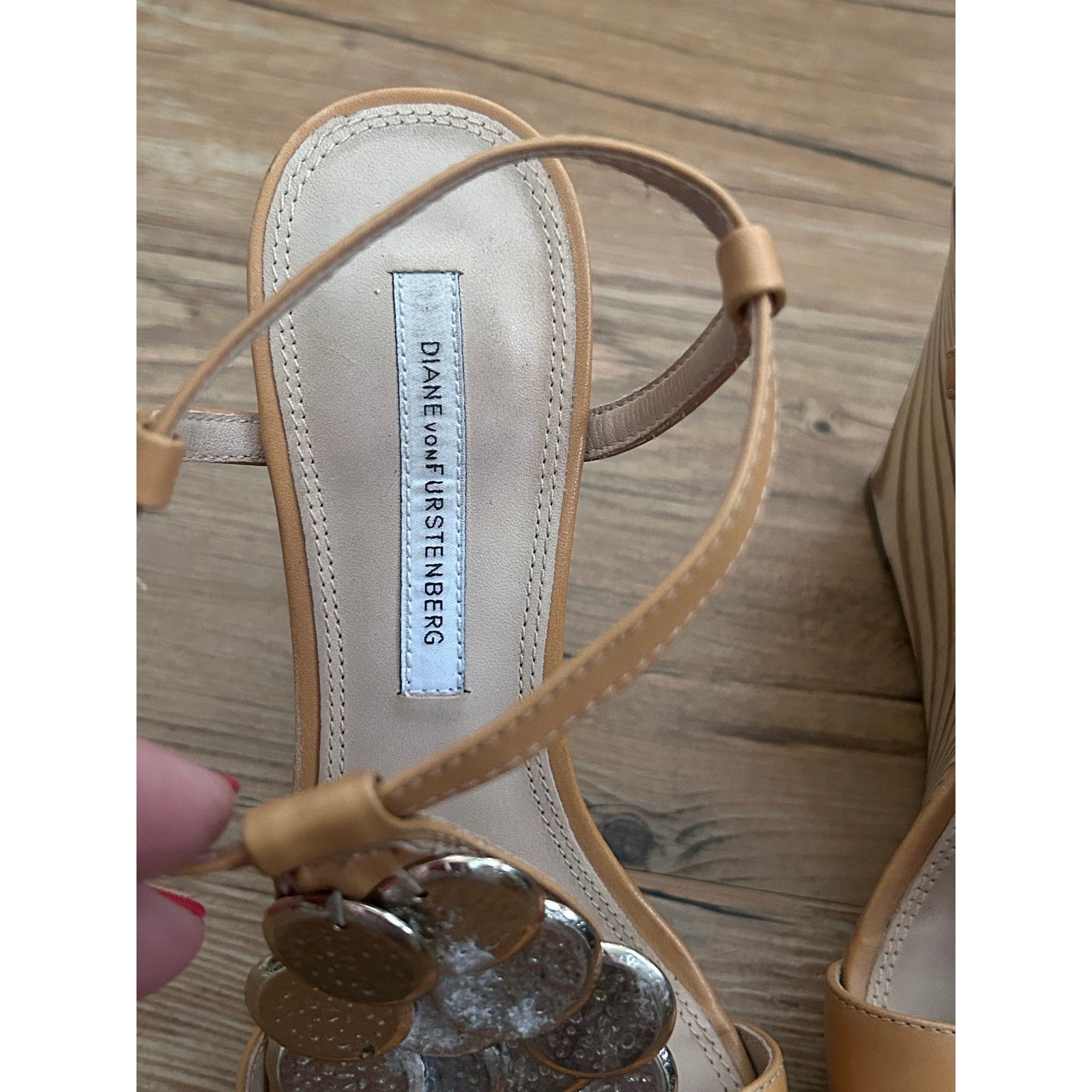 Diane von Furstenberg Preloved-Diane Von Furstenberg- platform wood wedges-7.5 Size US 7.5 / IT 37.5 - 9 Thumbnail