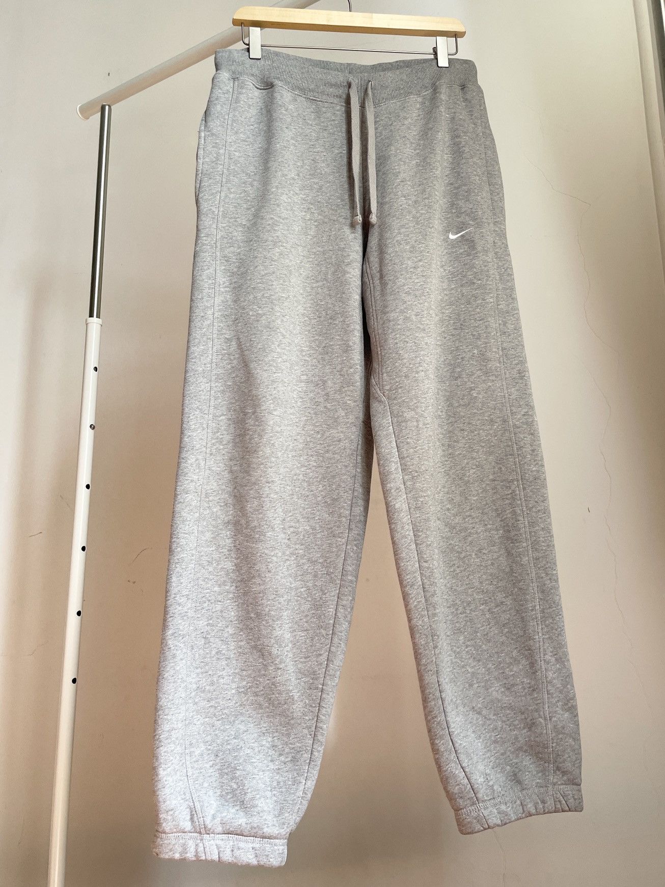 Nike VINTAGE 🦈 Nike 00s grey Y2K Sweatpants sport pants Size US 32 / EU 48 - 2 Thumbnail
