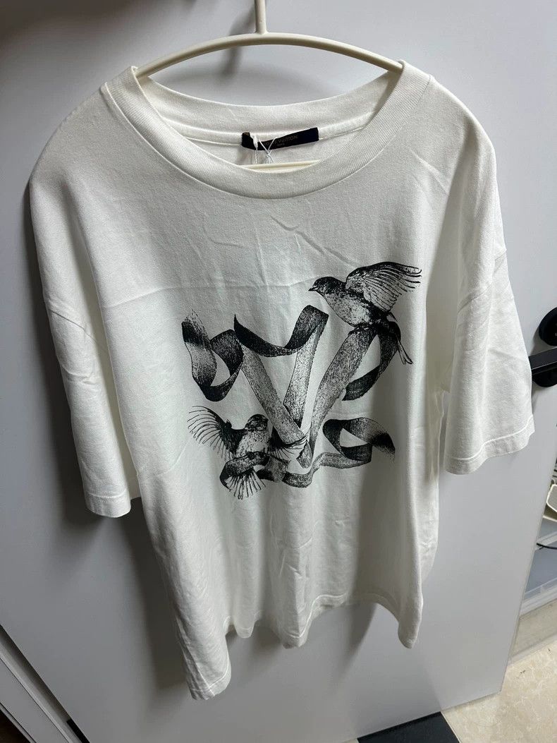 Louis Vuitton Louis Vuitton Peace dove short sleeve Size US XL / EU 56 / 4 - 1 Thumbnail