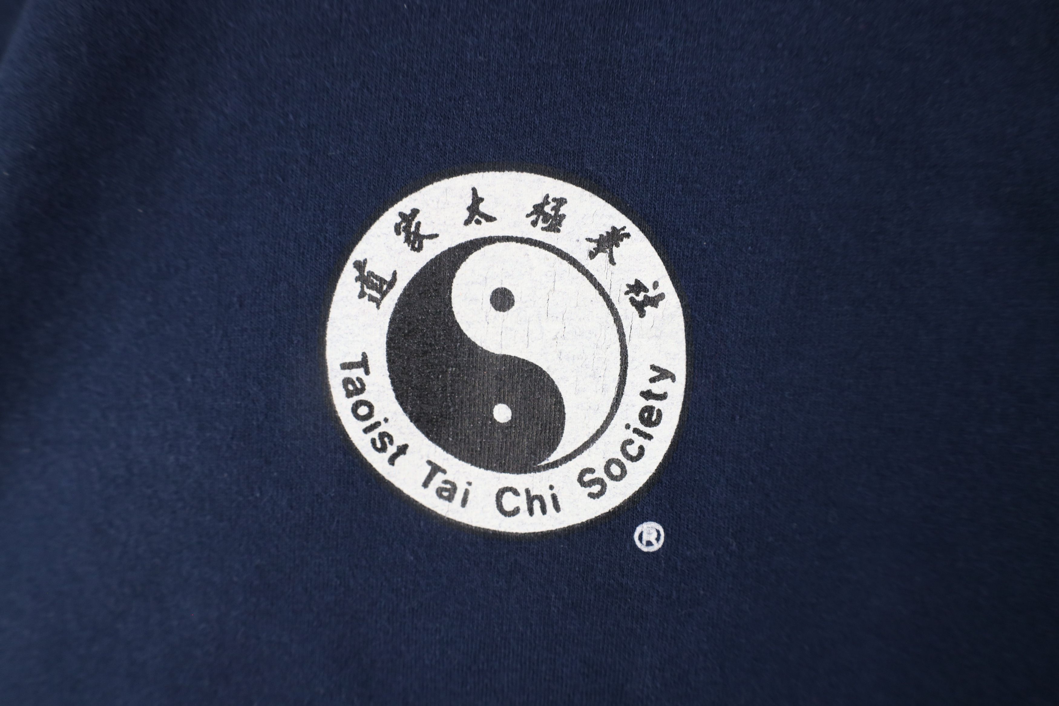 Vintage Vintage 90s Streetwear Out Taoist Tai Chi Society T-Shirt Size US L / EU 52-54 / 3 - 4 Thumbnail
