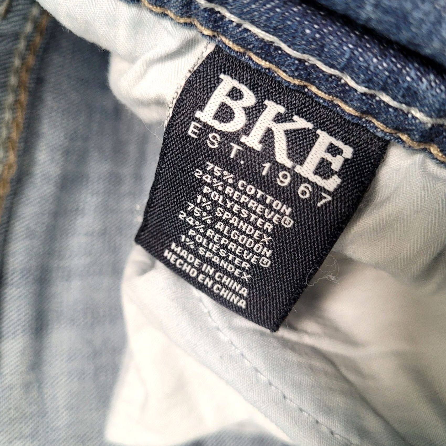 BKE BKE Jake Straight Jeans Mens 30x29 Blue Distressed Stretch Zip Button Ready to Ship Old Navy? Size US 30 / EU 46 - 3 Thumbnail