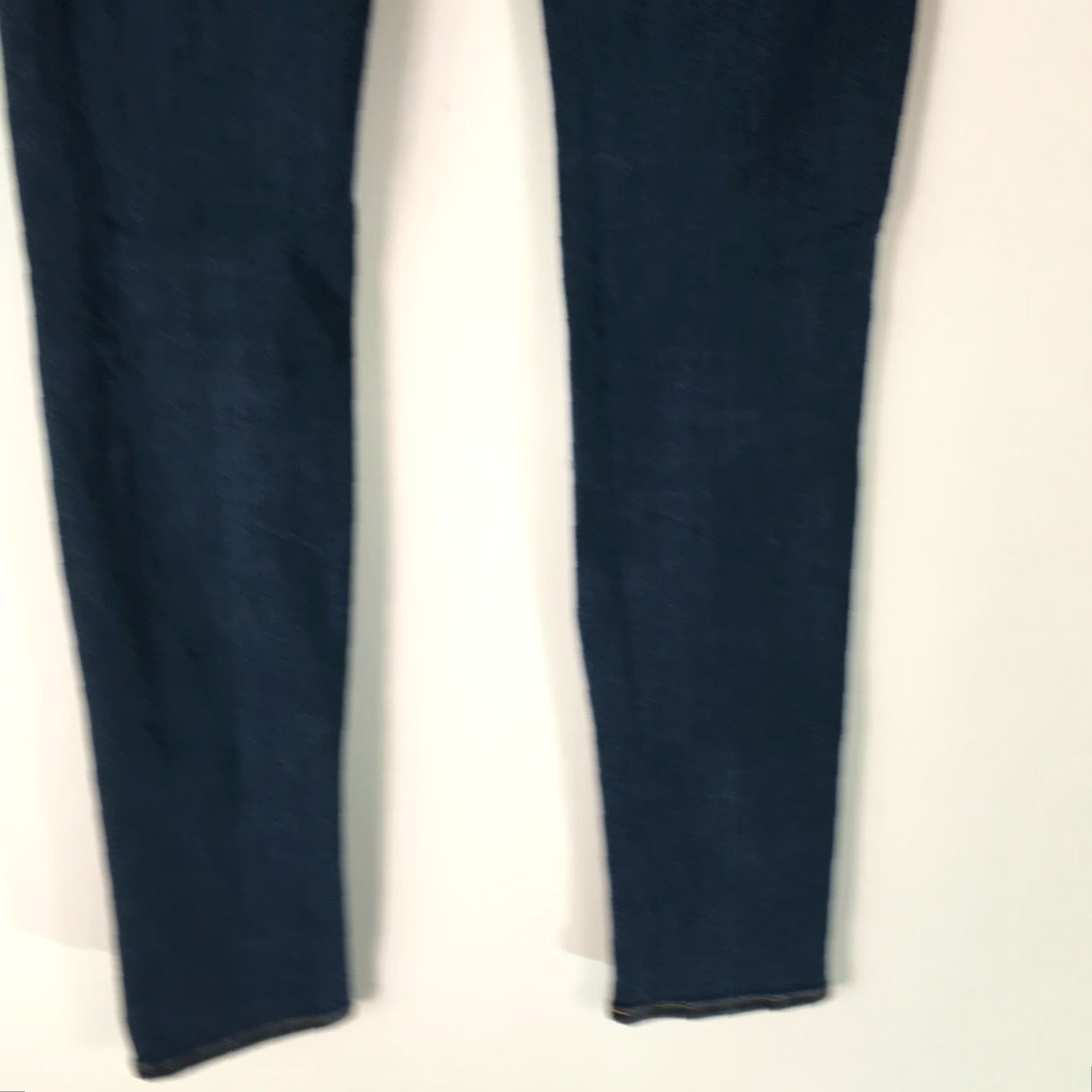 Denime Bullhead Black Jeans Women Skinny 28x30 Size 5 Blue Distressed Denim Button Closure 5-Pocket Womens Size 27" / US 4 / IT 40 - 6 Thumbnail