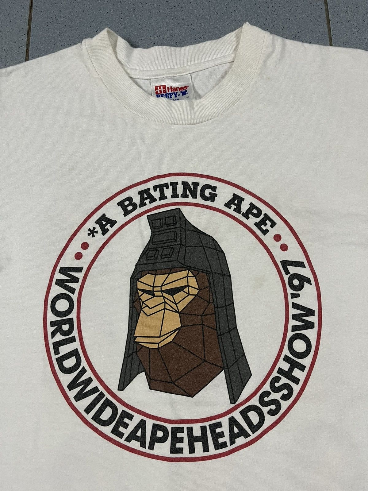 Bape Vintage Bape Worldwide Ape Heads Show Tshirt Size XS / US 0-2 / IT 36-38 - 3 Thumbnail