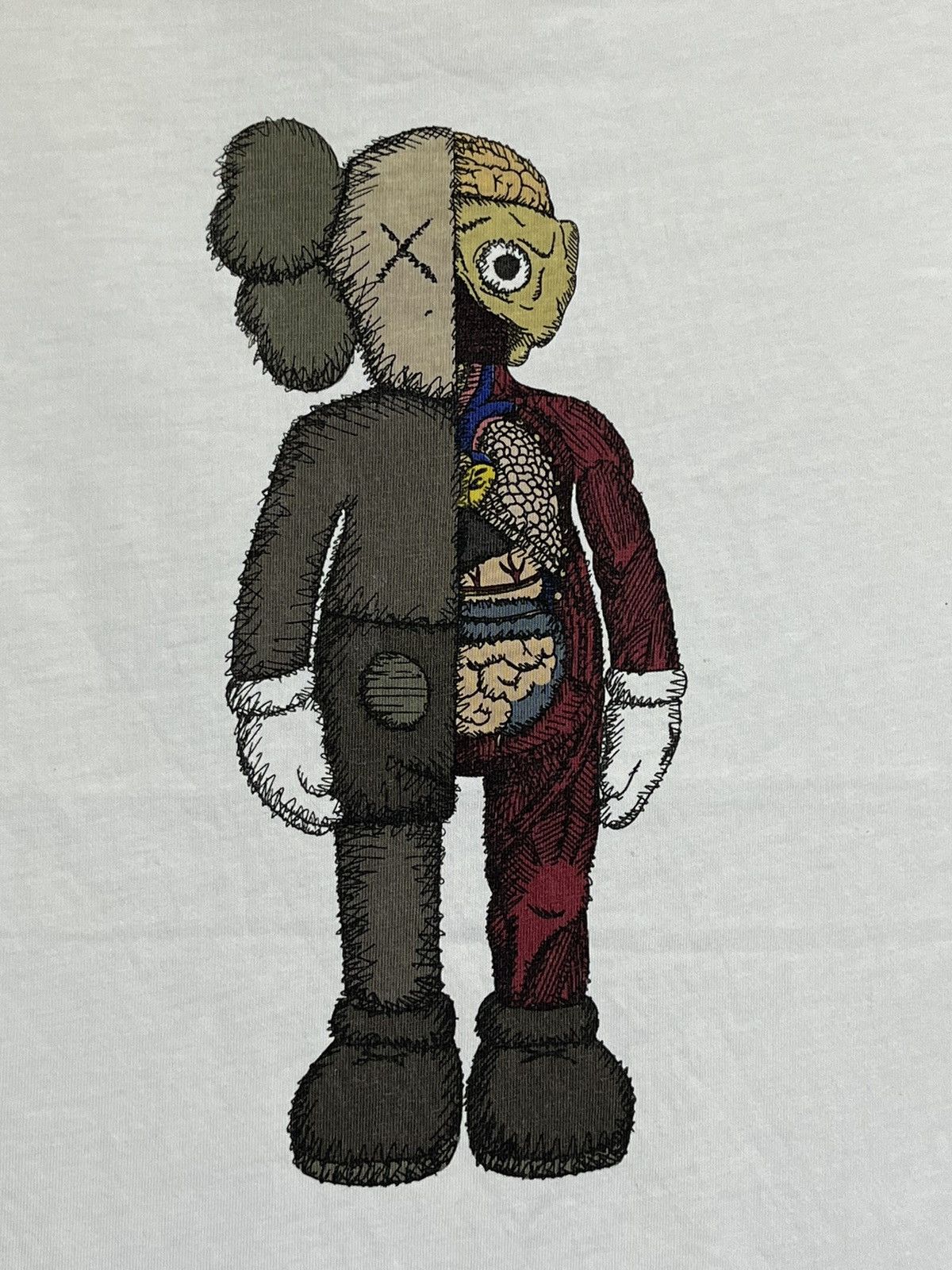Kaws × Uniqlo GRAIL🔥UNIQLO X KAWS COLLABORATION T SHIRT/2 Size US M / EU 48-50 / 2 - 3 Thumbnail