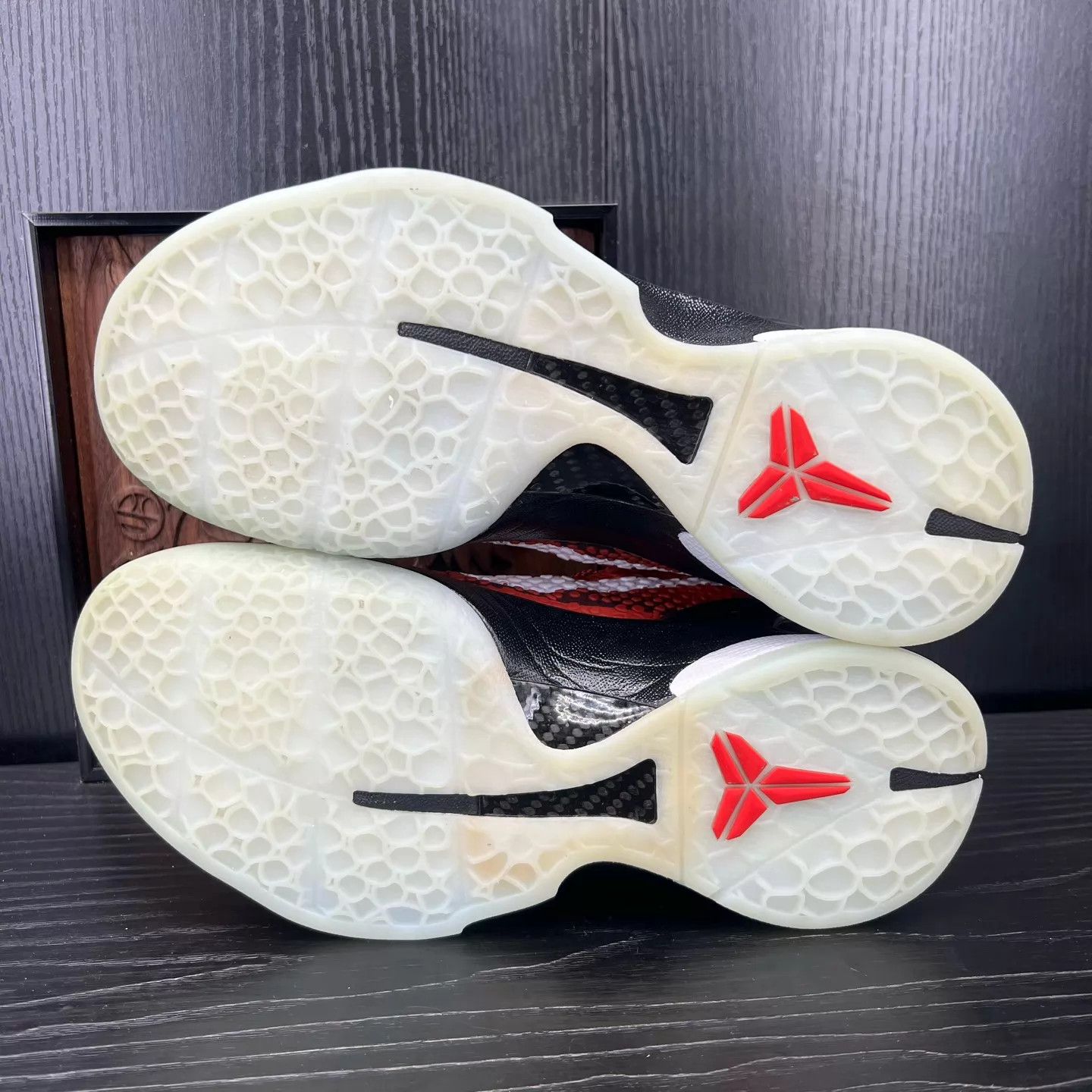 Nike ZK6 All-Star Black Red Size 40 Size US 7 / EU 40 - 6 Thumbnail