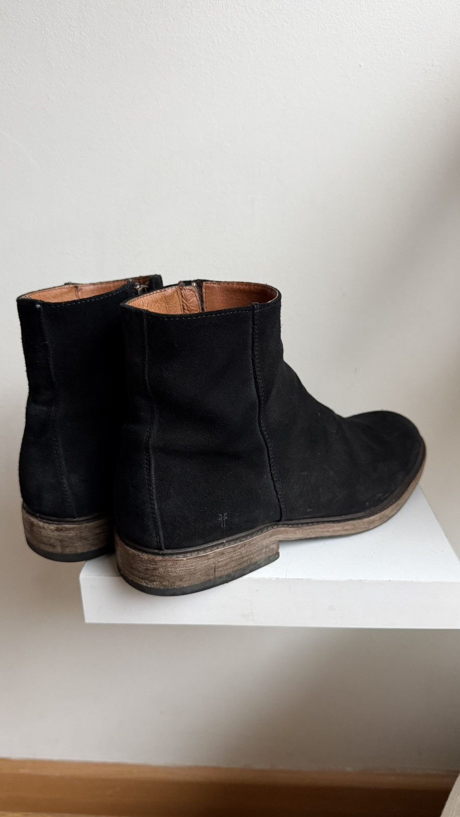 Frye Frye Chris inside zip Black Suede 7.5D ankle boots Chelsea Size US 7.5 / EU 40-41 - 4 Thumbnail