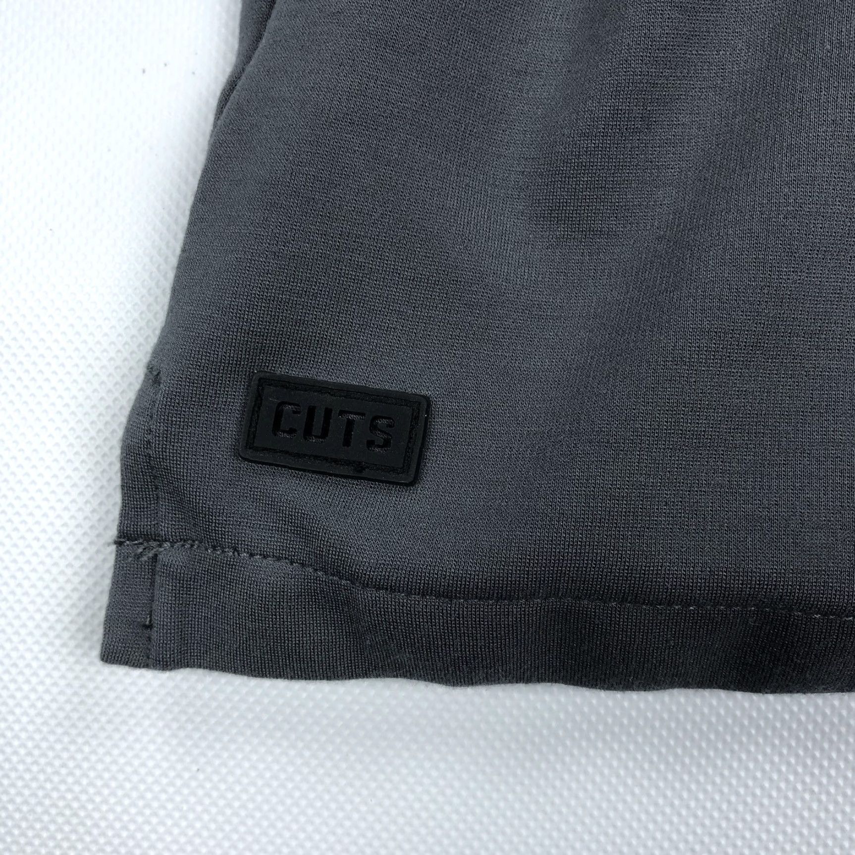Cuts CUTS Men M Medium Gray Aeroflite Concorde 1/4 Zip Pullover Activewear Shirt Athletic Breathable Zip Mock Neck Pockets Logo 20.5 Chest Size US M / EU 48-50 / 2 - 2 Thumbnail