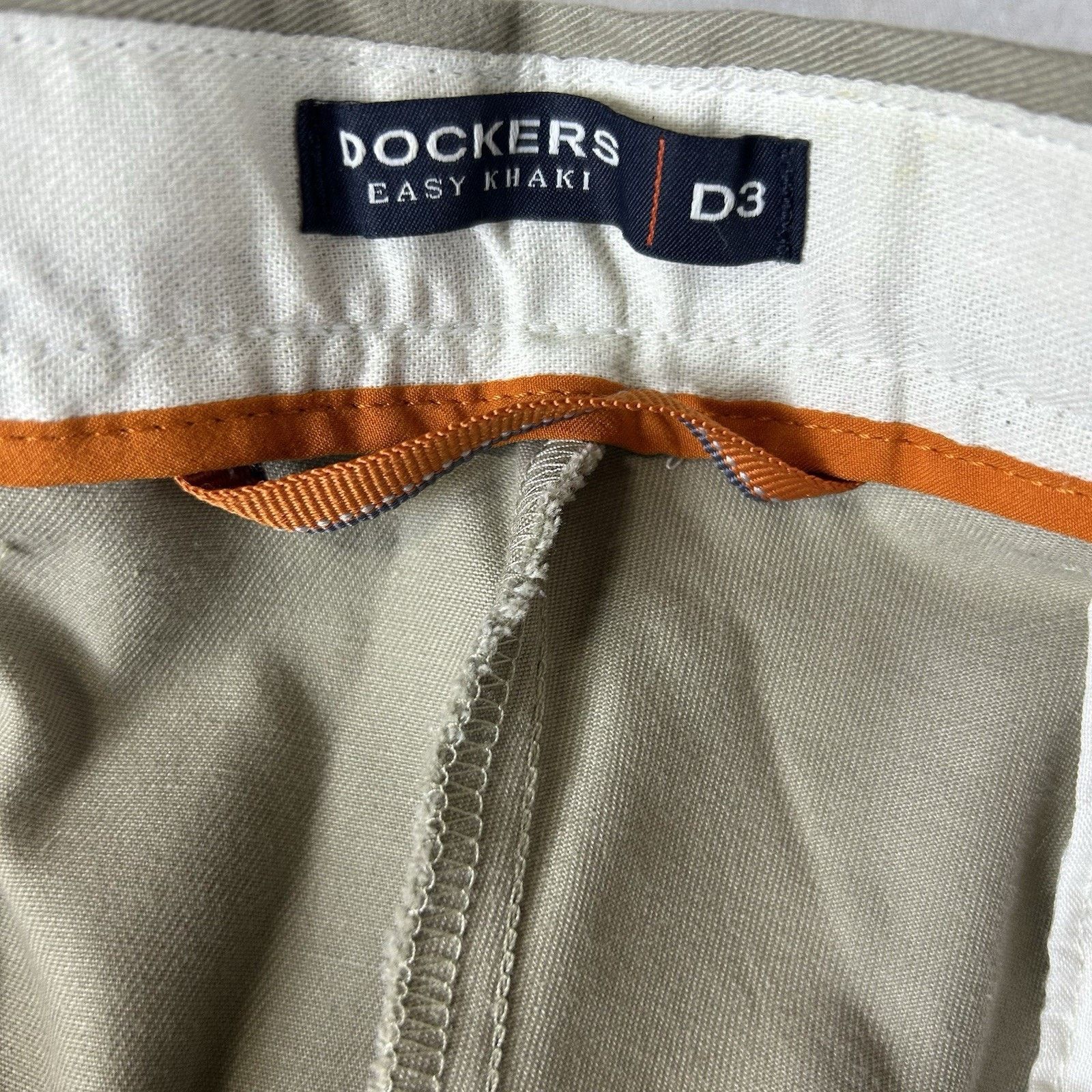 Dockers Dockers D3 Easy Care Flat Front Casual Pants Men’s 36x32 Size US 36 / EU 52 - 7 Thumbnail