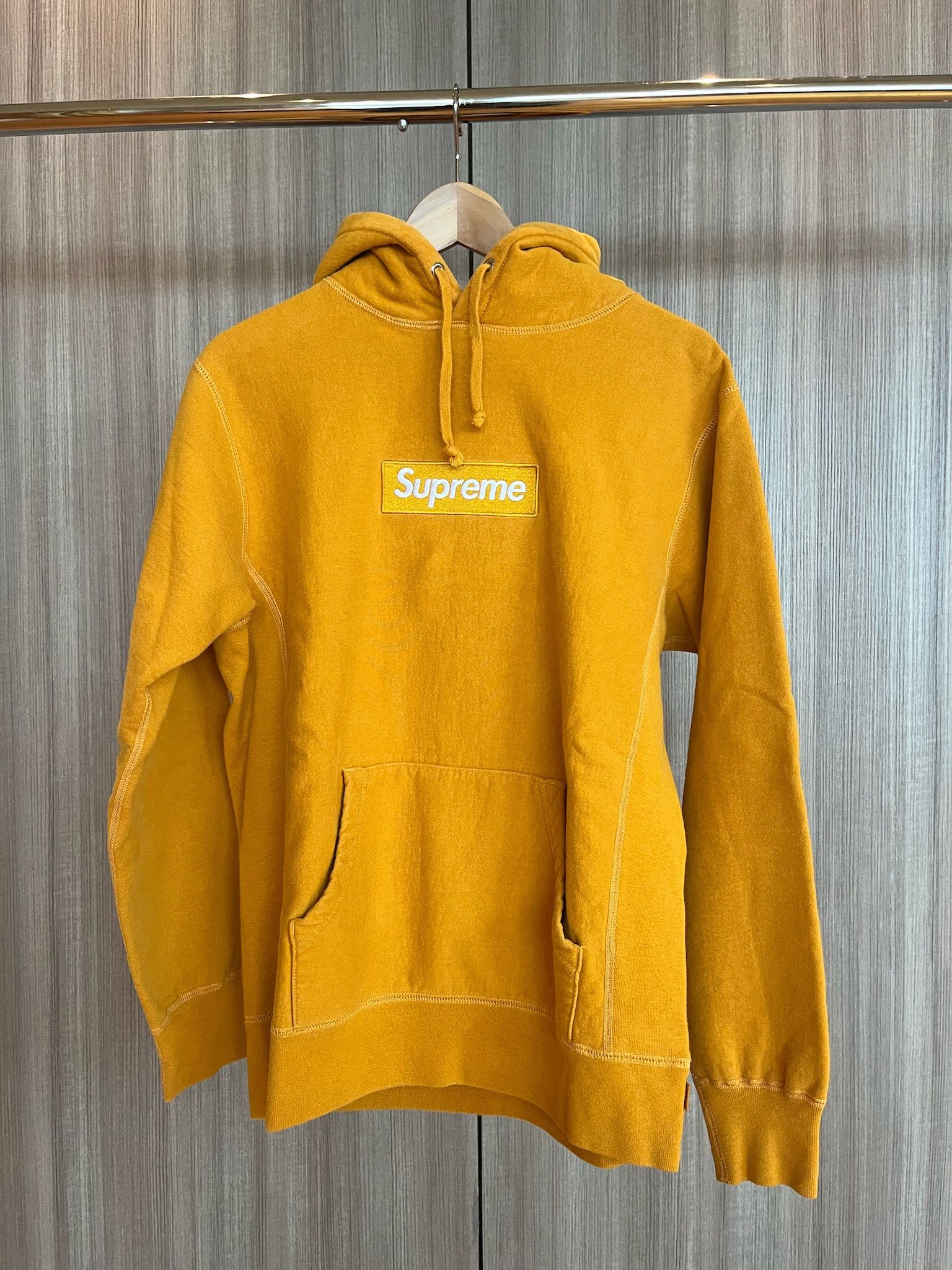Supreme Supreme Mustard Yellow 2011 Box Logo Hoodie Size US M / EU 48-50 / 2 - 1 Thumbnail