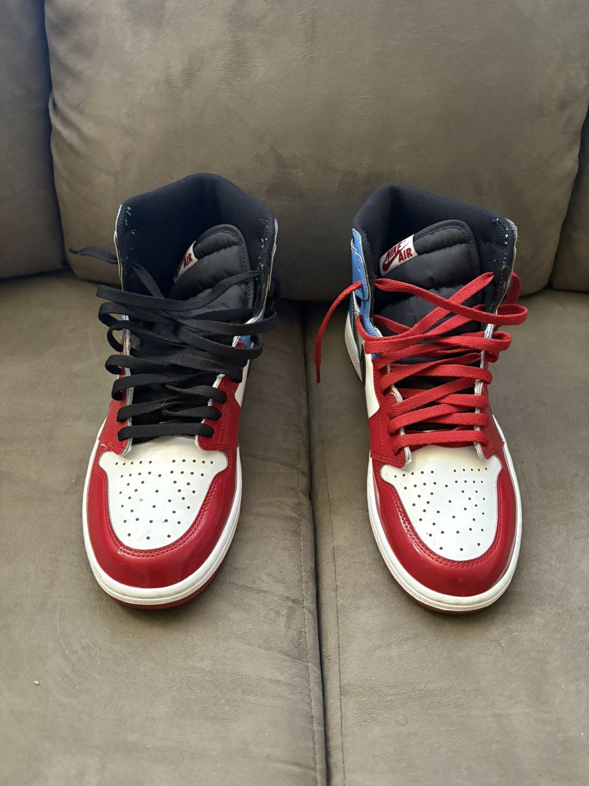 Jordan Brand × Nike Jordan 1 Retro High OG Fearless Size US 11.5 / EU 44-45 - 3 Thumbnail