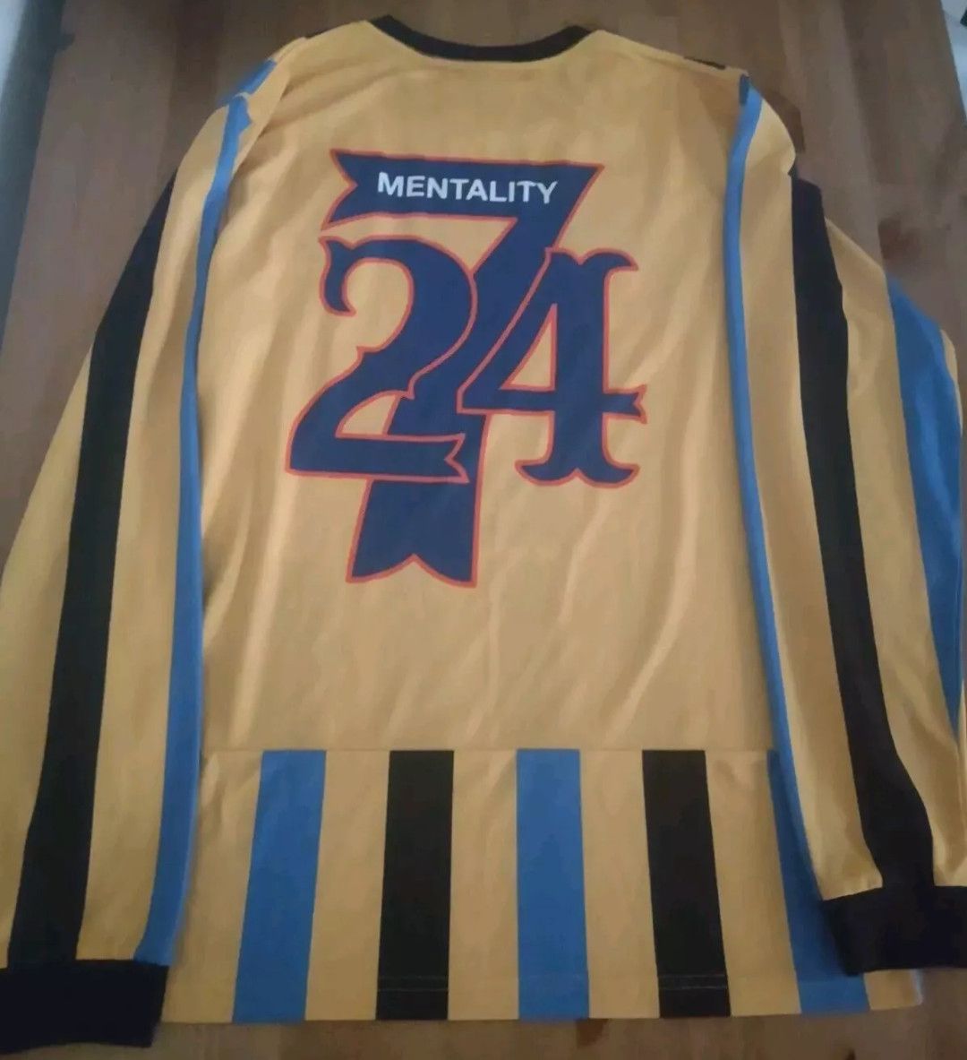 Patta Patta Deadstock NYC Exclusive Long Sleeve Soccer Jersey Size US M / EU 48-50 / 2 - 3 Thumbnail