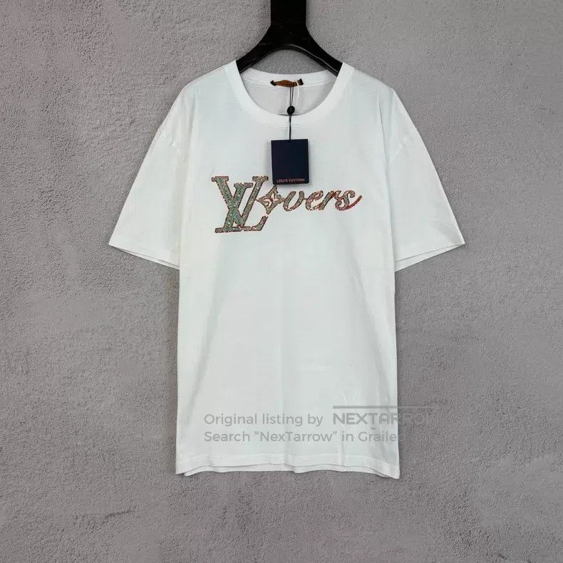 Louis Vuitton Louis Vuitton size 4l Rhinestone Logo Embroidery Crew Neck Size US M / EU 48-50 / 2 - 1 Thumbnail