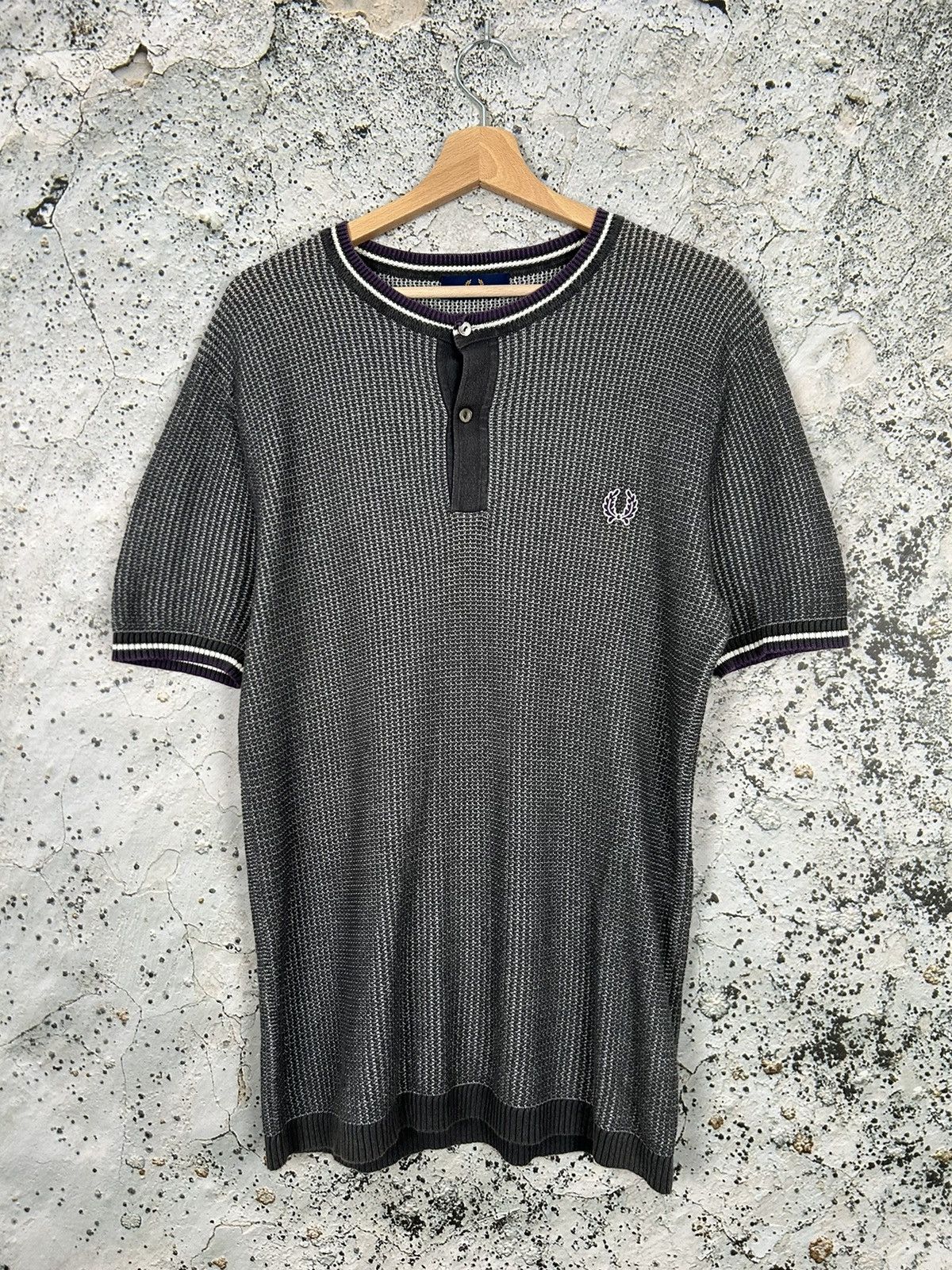 Fred Perry × Vintage Fred Perry Grey Tee Vintage Streetwear Hype Archival Size US L / EU 52-54 / 3 - 1 Thumbnail