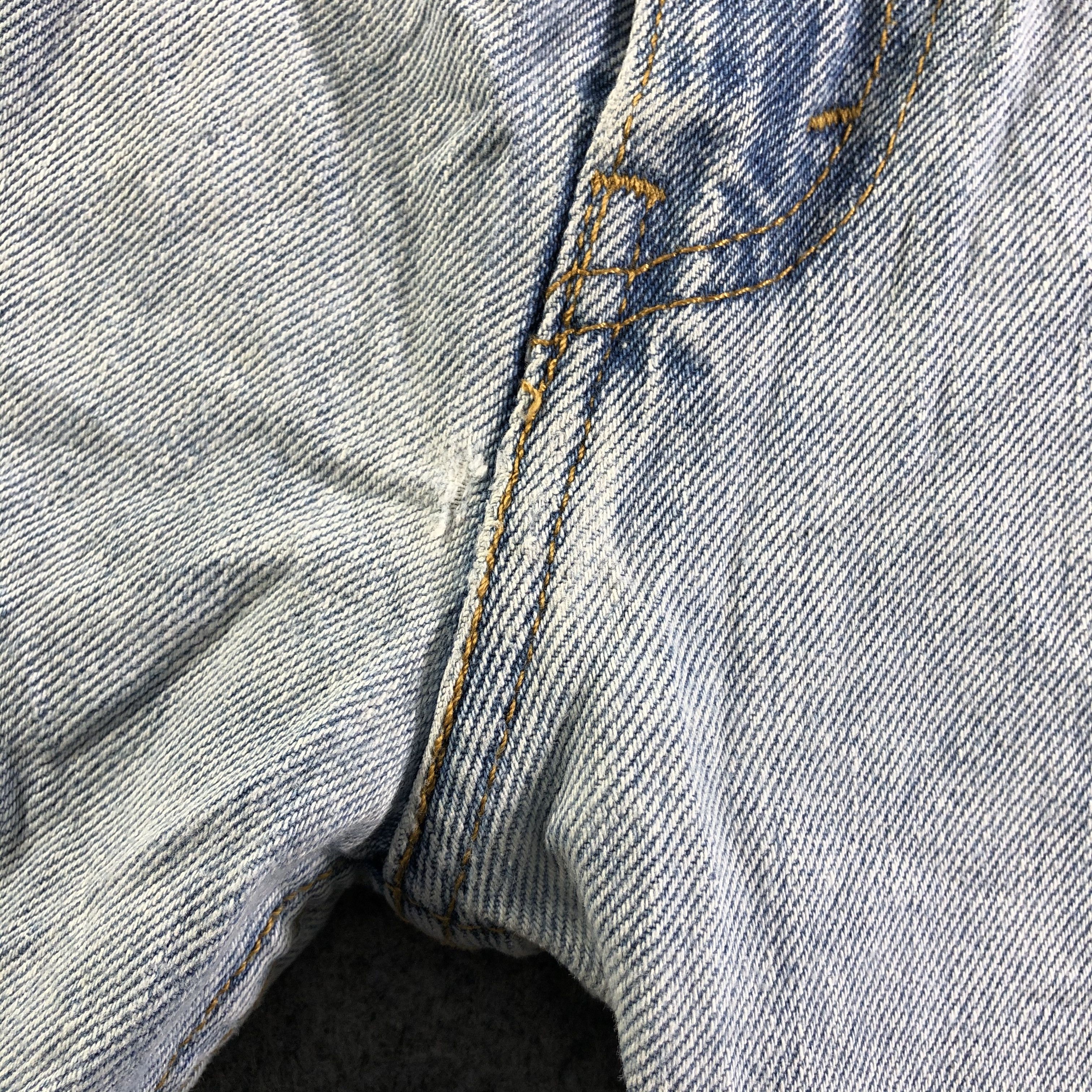 Levi's Vintage Light Wash Levis 505 Jeans-J4283 Size US 41 - 9 Thumbnail