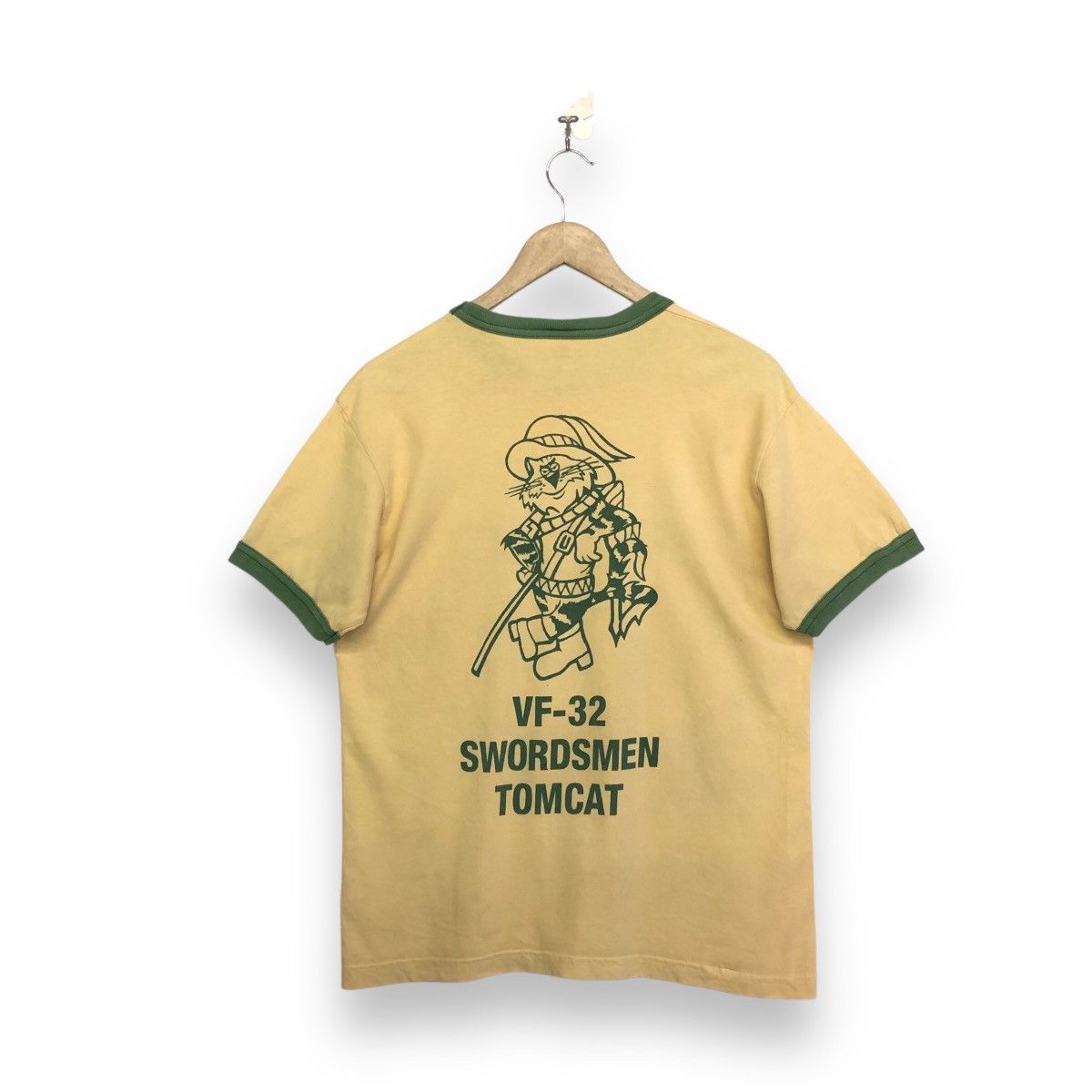 Buzz Rickson's Buzz Rickson U.S. Navy VF-32 Ringer Backhitt Tshirt Size US S / EU 44-46 / 1 - 2 Thumbnail