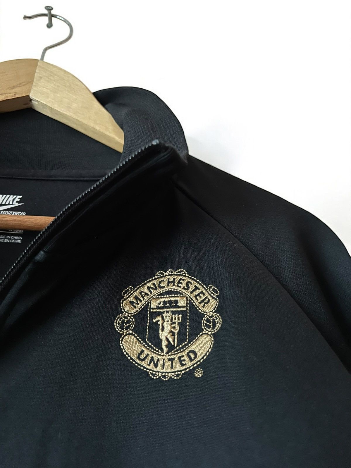 Nike × Vintage Rare NIKE MANCHESTER UNITED 2009 GOLDEN EUGENE TRACK JACKET Size US L / EU 52-54 / 3 - 4 Thumbnail