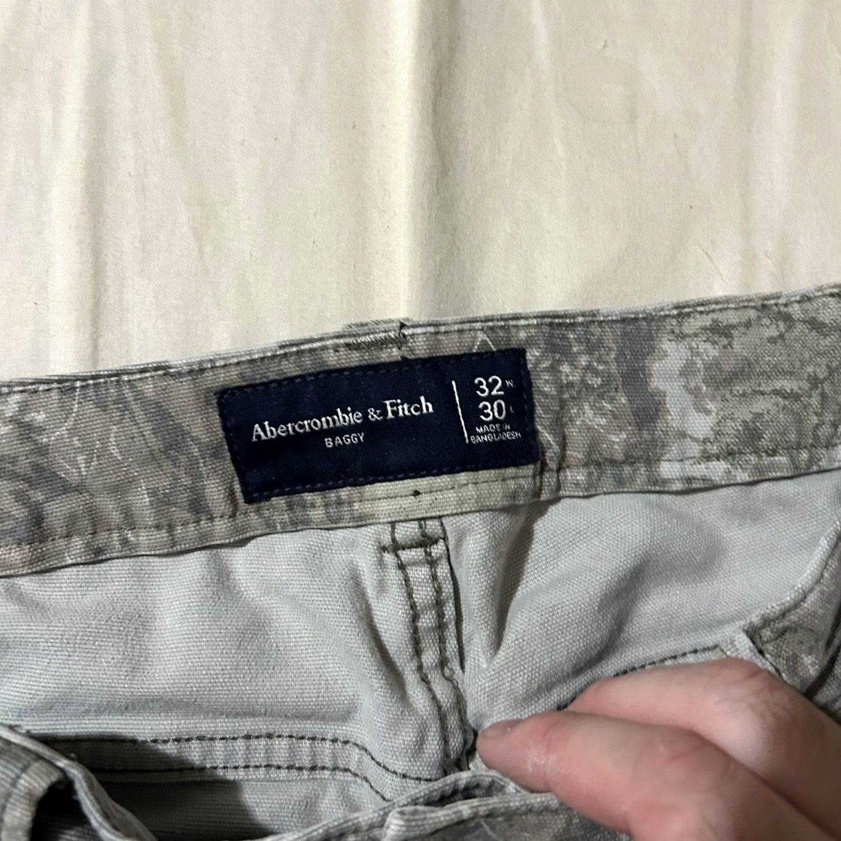 Abercrombie & Fitch Abercrombie & Fitch Pants Men’s Baggy Camo Carpenter Size 32X30 Fits 30X27 Size US 32 / EU 48 - 3 Thumbnail