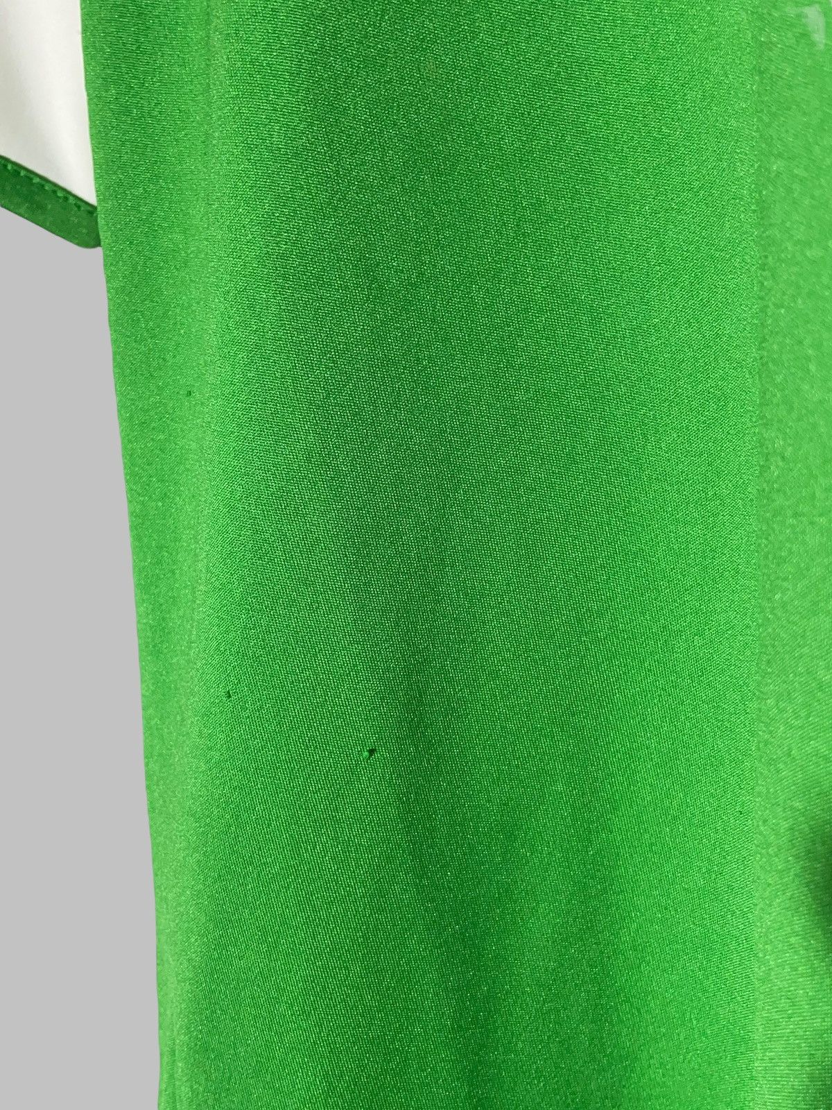 Vintage Hibernian FC Le Coq Sportif Vintage Football Shirt Size US L / EU 52-54 / 3 - 8 Thumbnail
