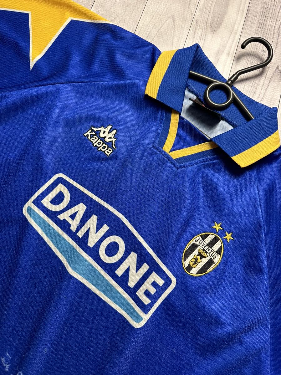 Kappa Vintage kappa soccer jersey Juventus 10 size XL rare blue Size US XL / EU 56 / 4 - 12 Thumbnail