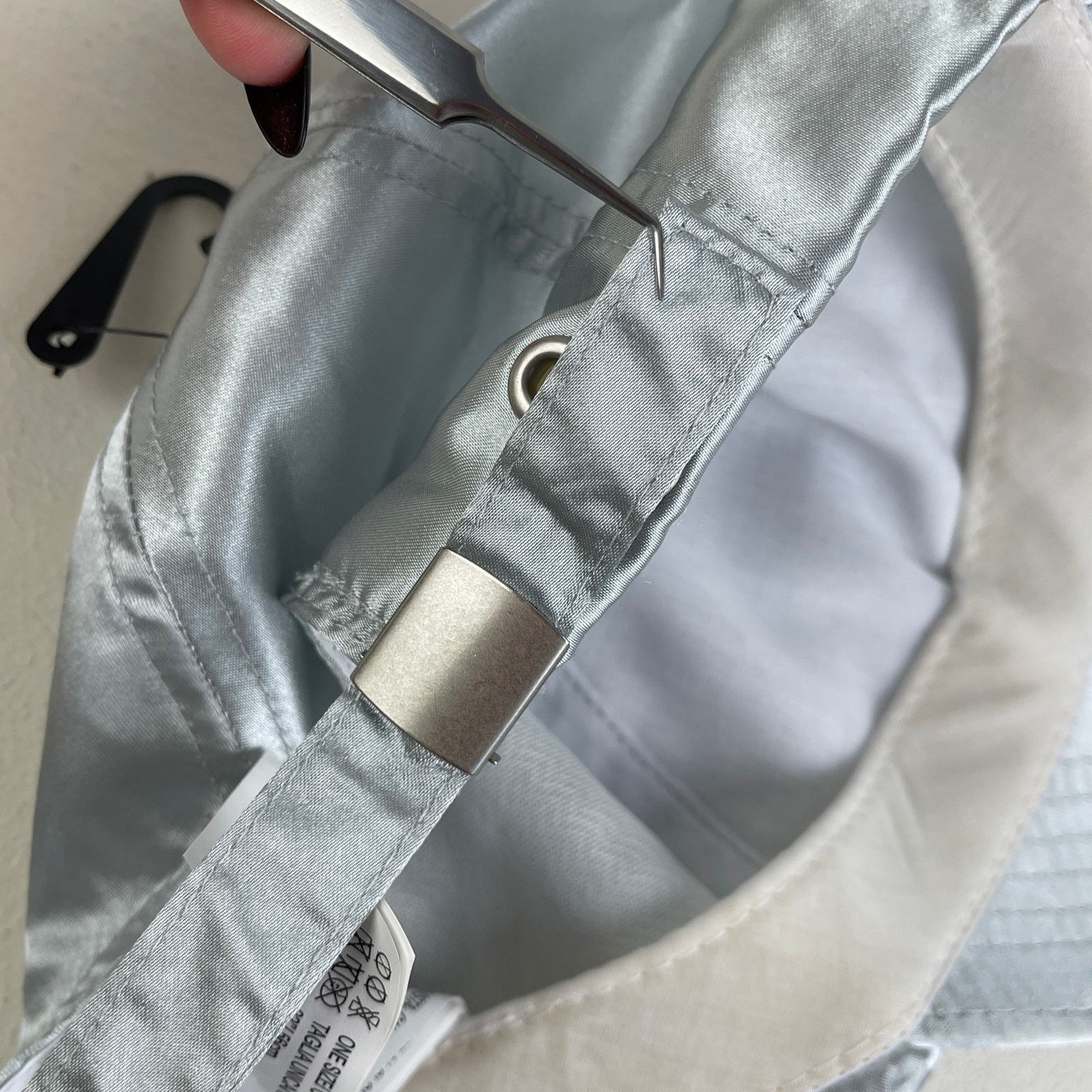 Forever 21 Shiny Silver Satin Baseball Cap Dad Hat Y2K Futuristic Cyber Size ONE SIZE - 21 Thumbnail