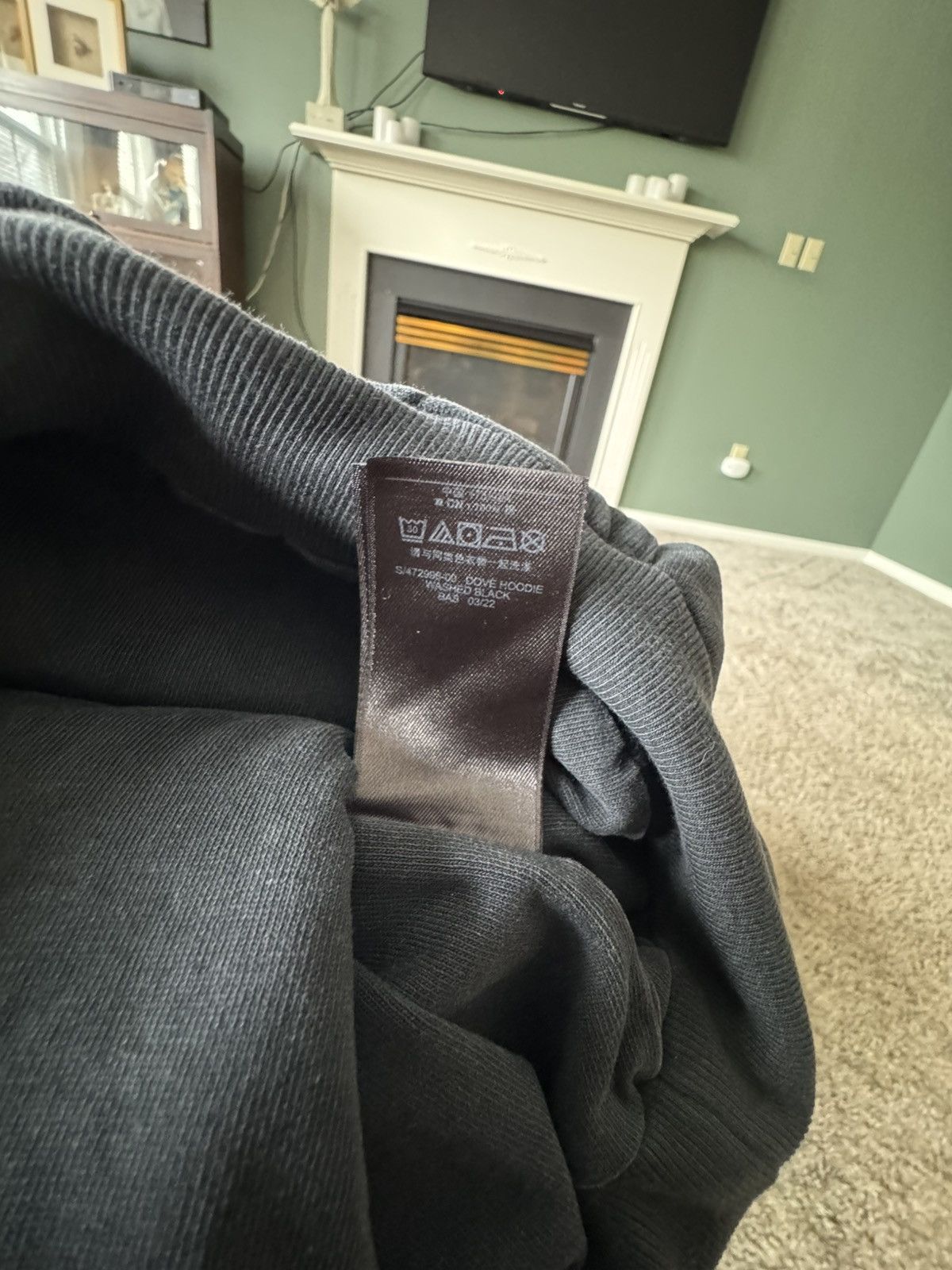 Yeezy Dove Hoodie Washed Black ( OG DOVE) Small Size US S / EU 44-46 / 1 - 8 Thumbnail