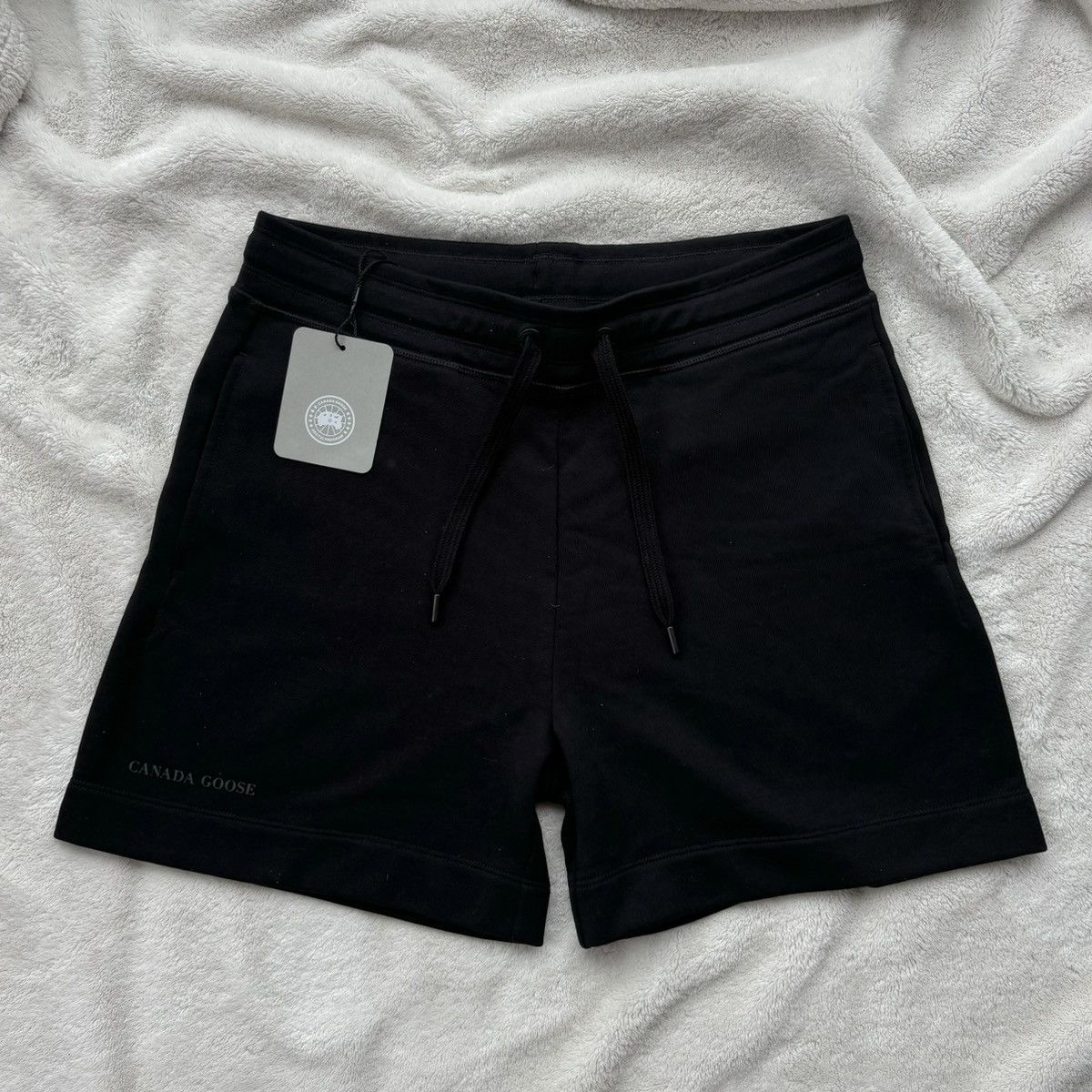 Canada Goose Canada Goose Black 5” Inseam Shorts Size US 38 / EU 54 - 1 Thumbnail