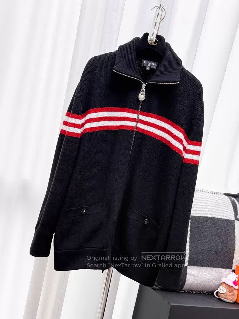 Chanel Chanel Red and white striped zipper long-sleeved knitted c Size M / US 6-8 / IT 42-44 - 2 Thumbnail