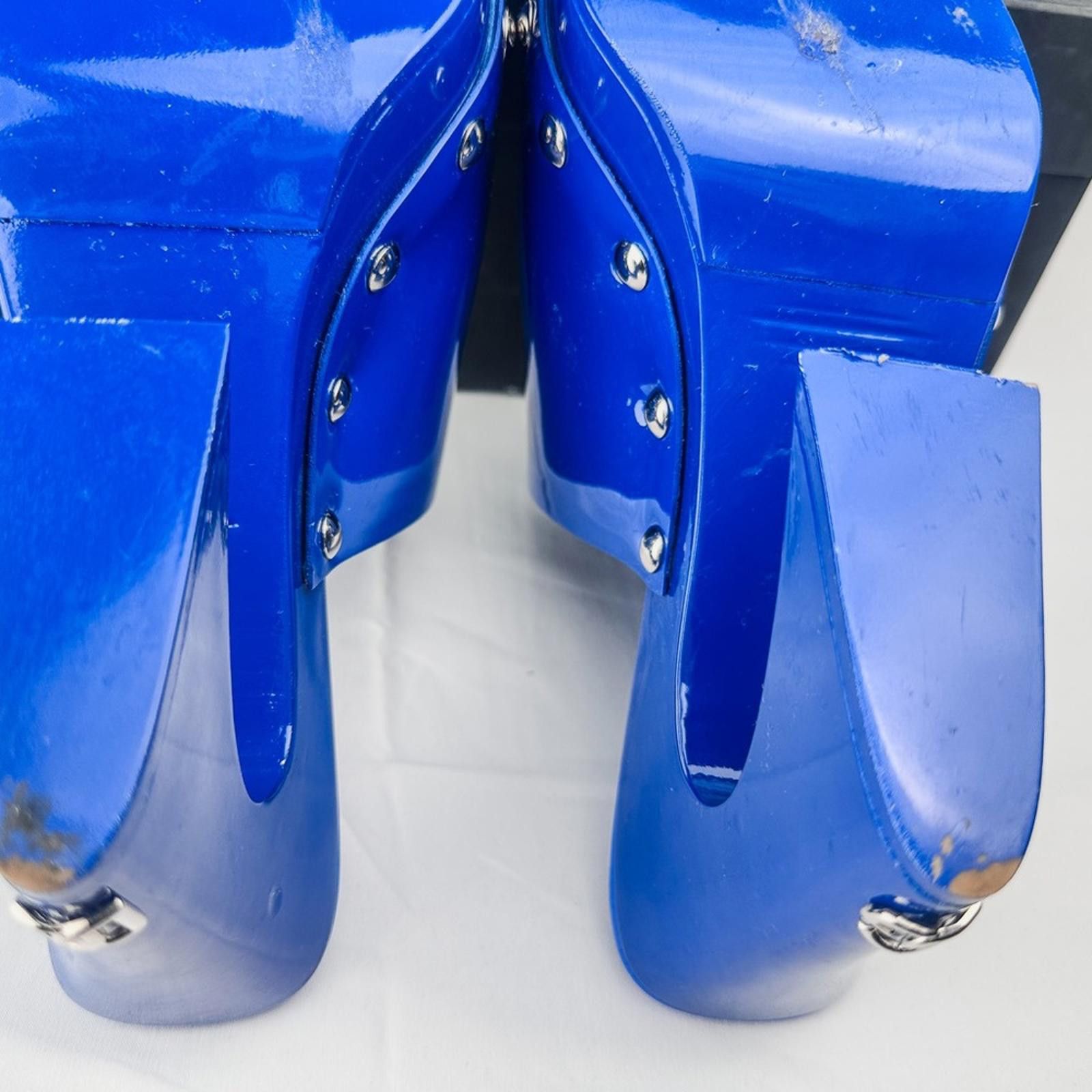 Dolce & Gabbana Blue Patent Leather Studded Platform Clog Mules EU 39 Size US 8.5 / IT 38.5 - 8 Thumbnail
