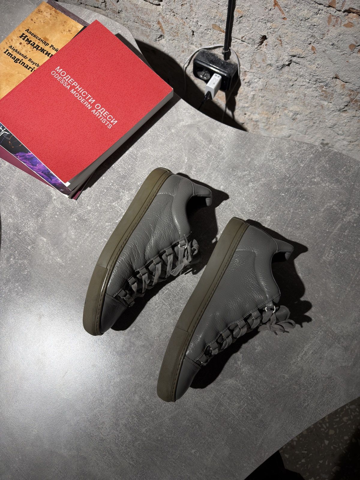 Balenciaga Balenciaga arena low top sneaker 42 Size US 9 / EU 42 - 14 Thumbnail