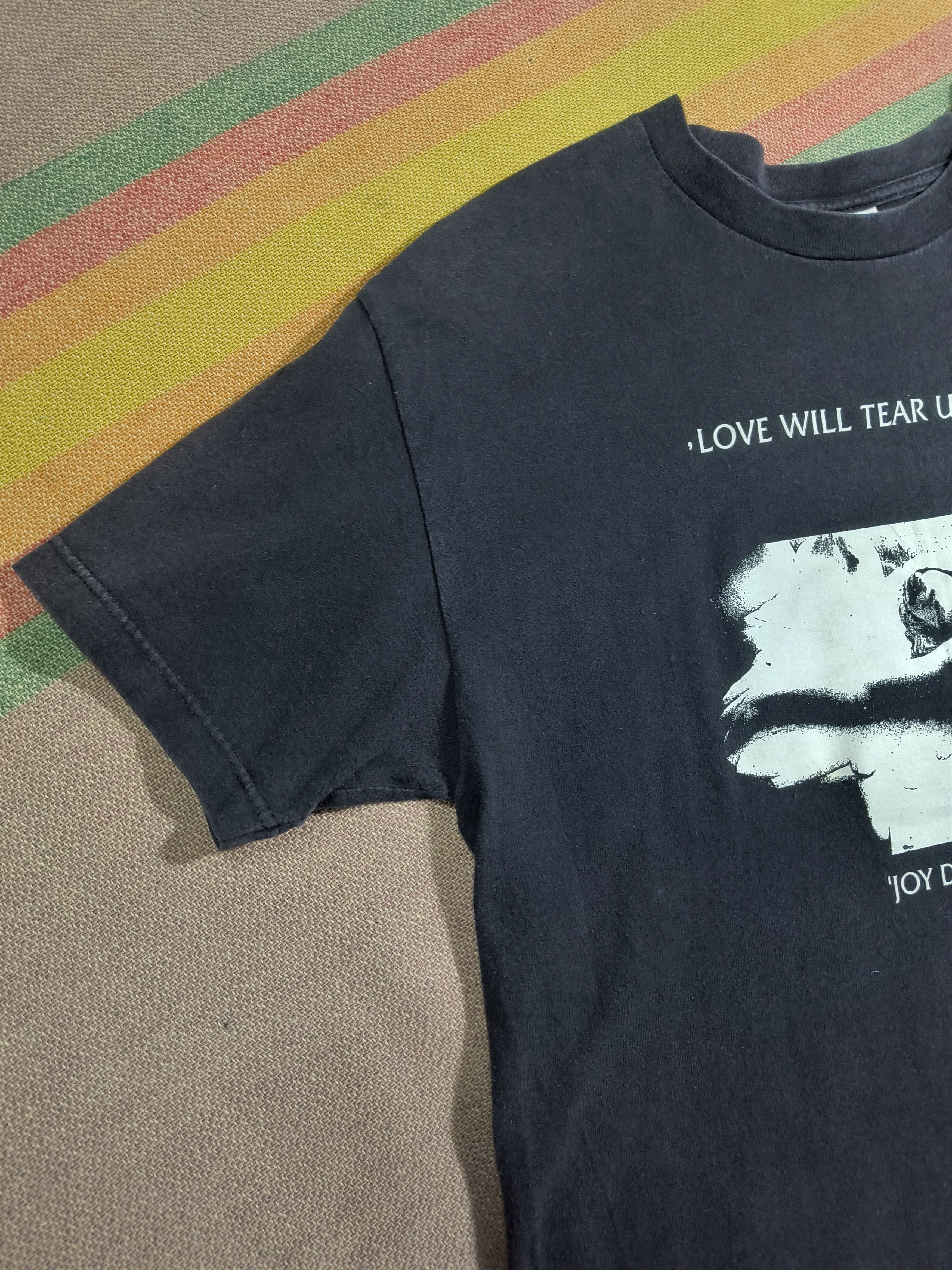 Band Tees Vintage Joy Division "love will tear us apart" tee Size US L / EU 52-54 / 3 - 4 Thumbnail