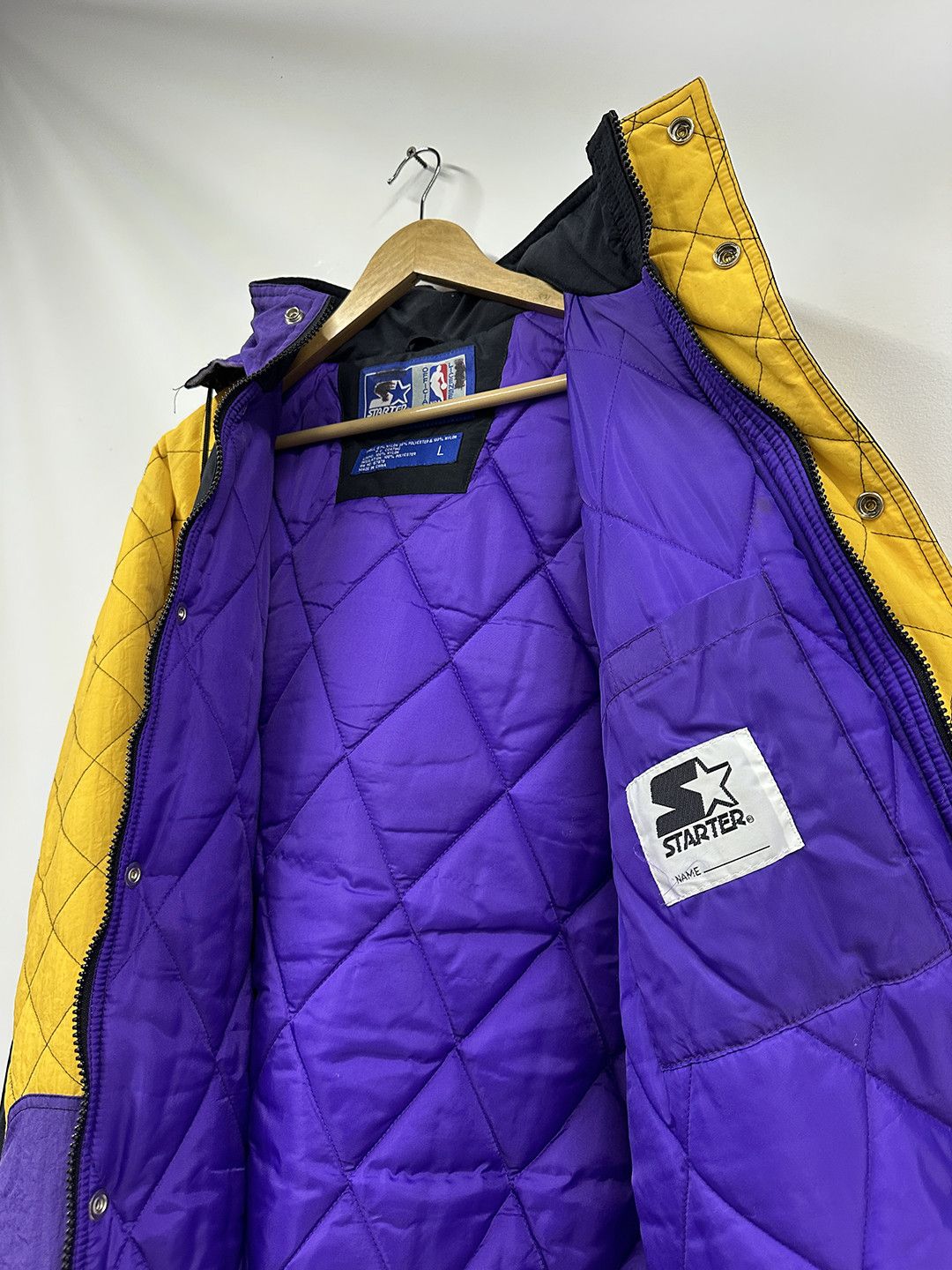 Other Vintage Starter Los Angeles Lakers NBA Puffer Size US L / EU 52-54 / 3 - 7 Thumbnail