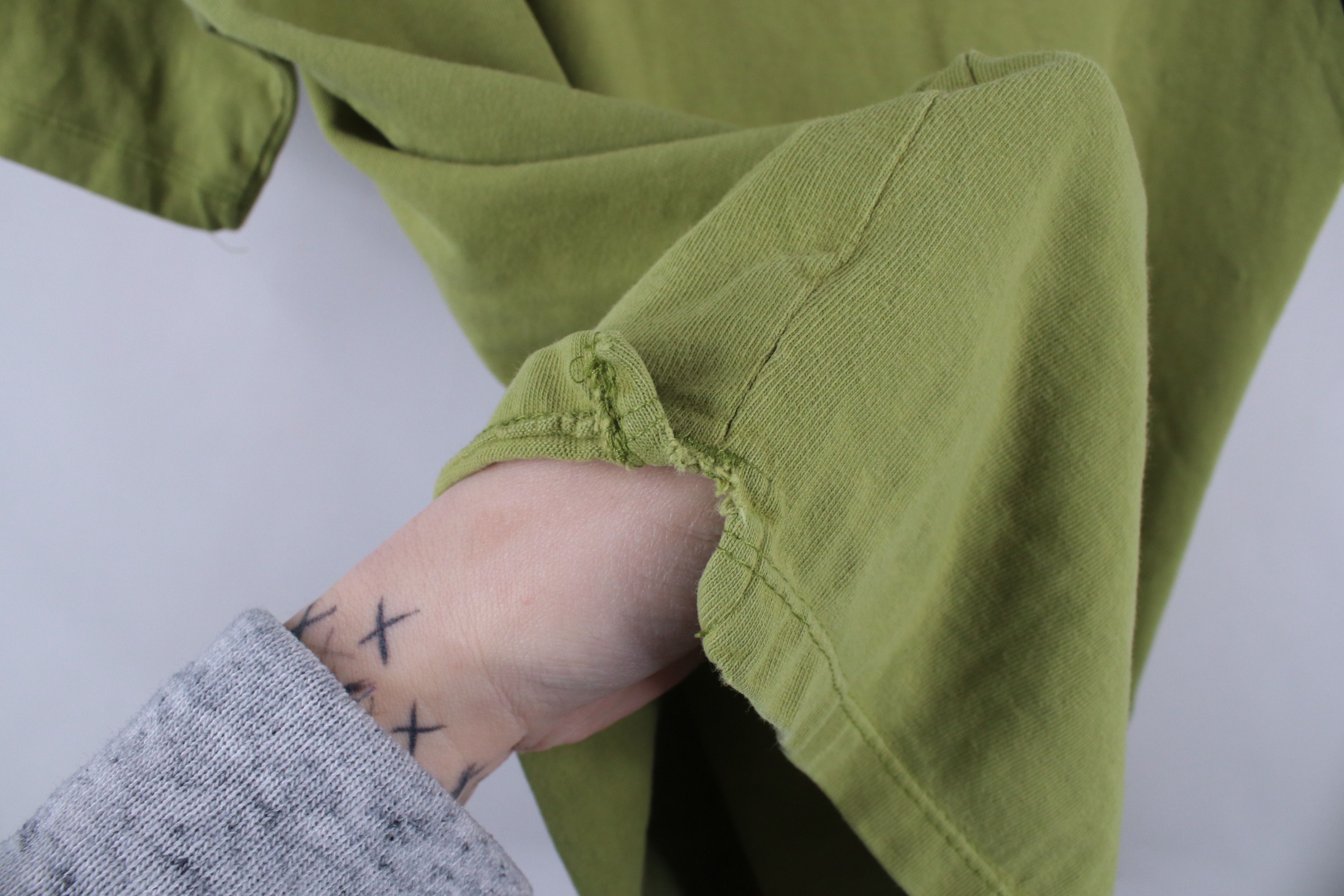 Mossimo × Vintage Vintage 90s Y2K Mossimo Surfing Distressed Knit T-Shirt Size M / US 6-8 / IT 42-44 - 8 Thumbnail