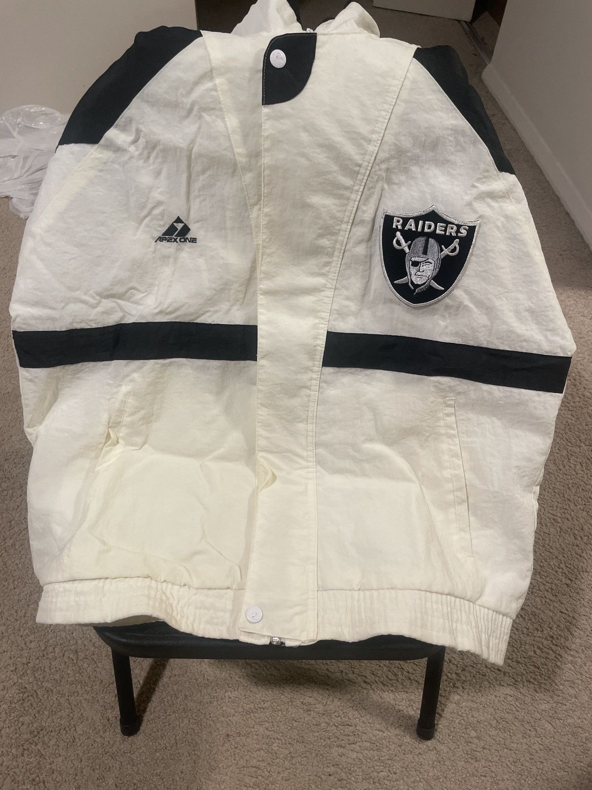 Apex One × NFL × Vintage 90s Raiders NFL Jacket Size US M / EU 48-50 / 2 - 1 Thumbnail