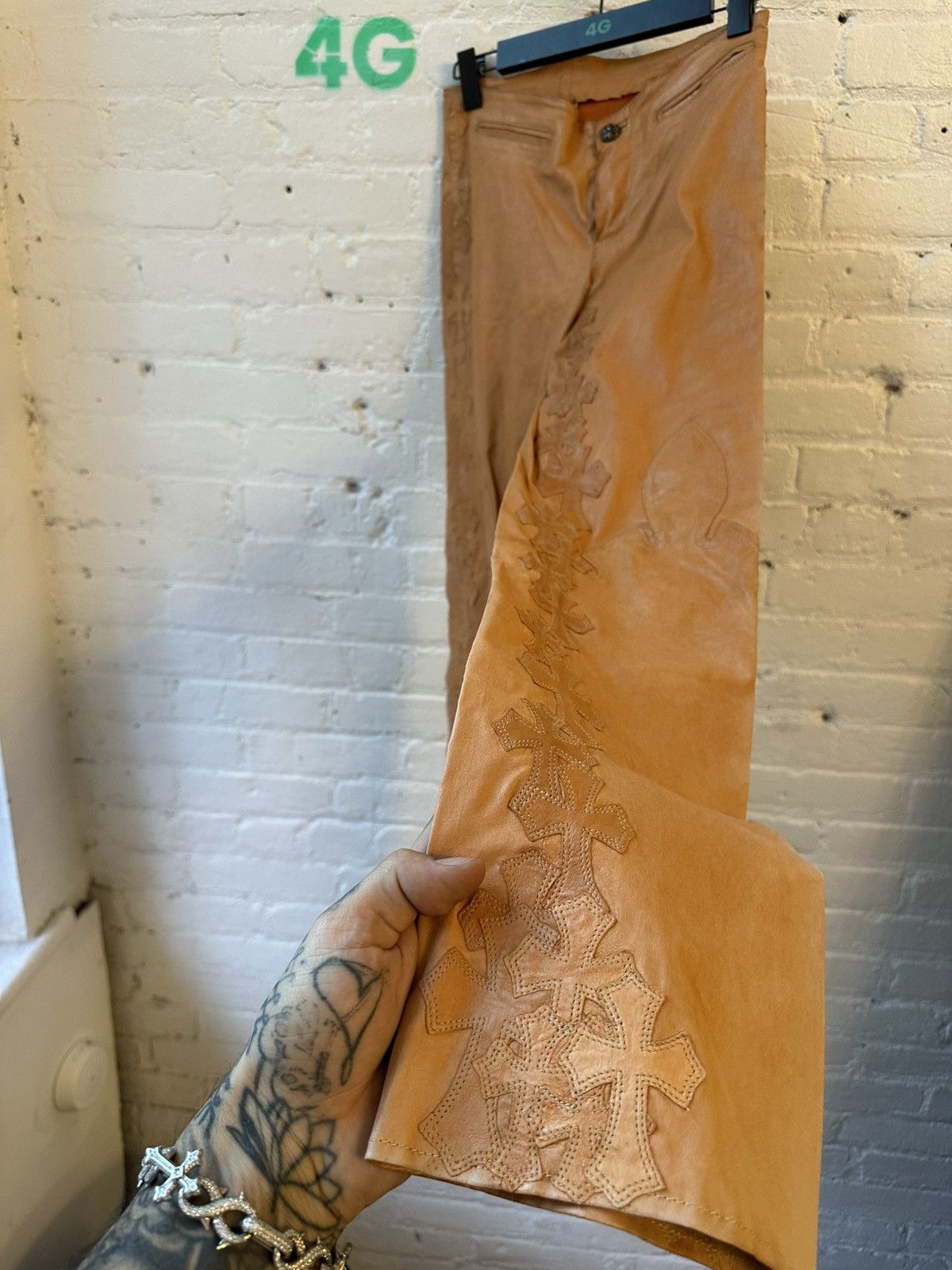 Chrome Hearts Chrome Hearts FLOODED CROSS LEATHER JEANS PEACH Size 26" / US 2 / IT 38 - 3 Thumbnail
