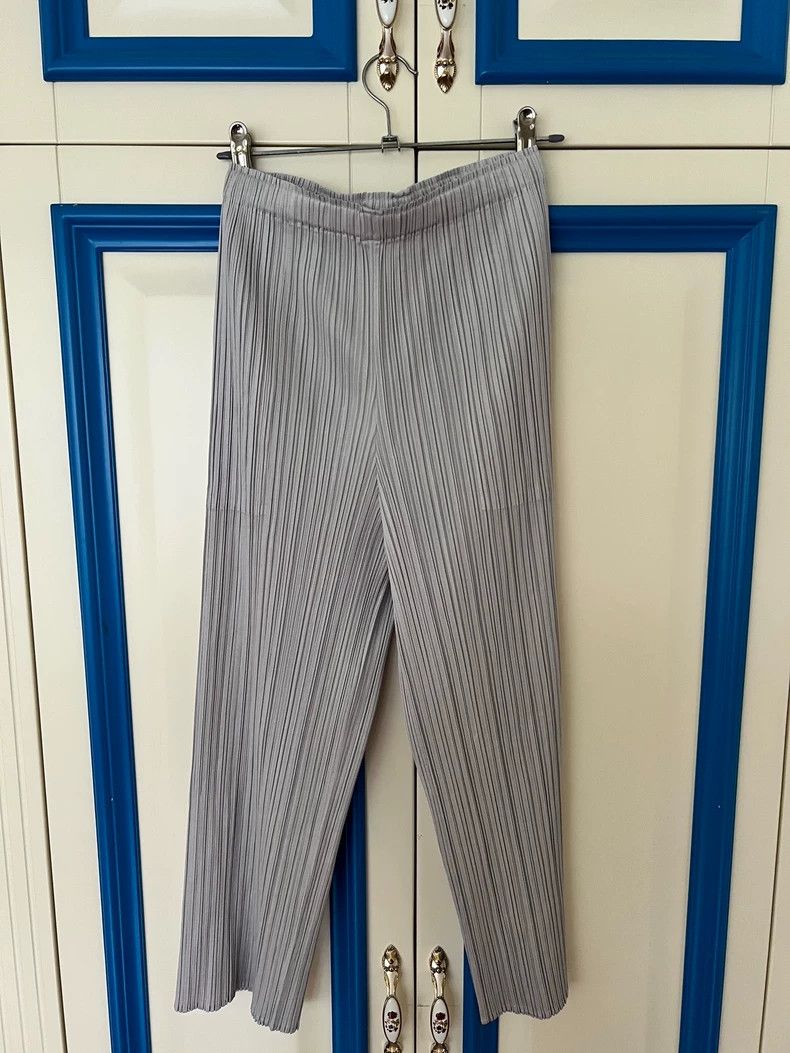 Issey Miyake Issey Miyake size:2 Silver-gray pleated pants Size 42" / US 20 - 2 Thumbnail