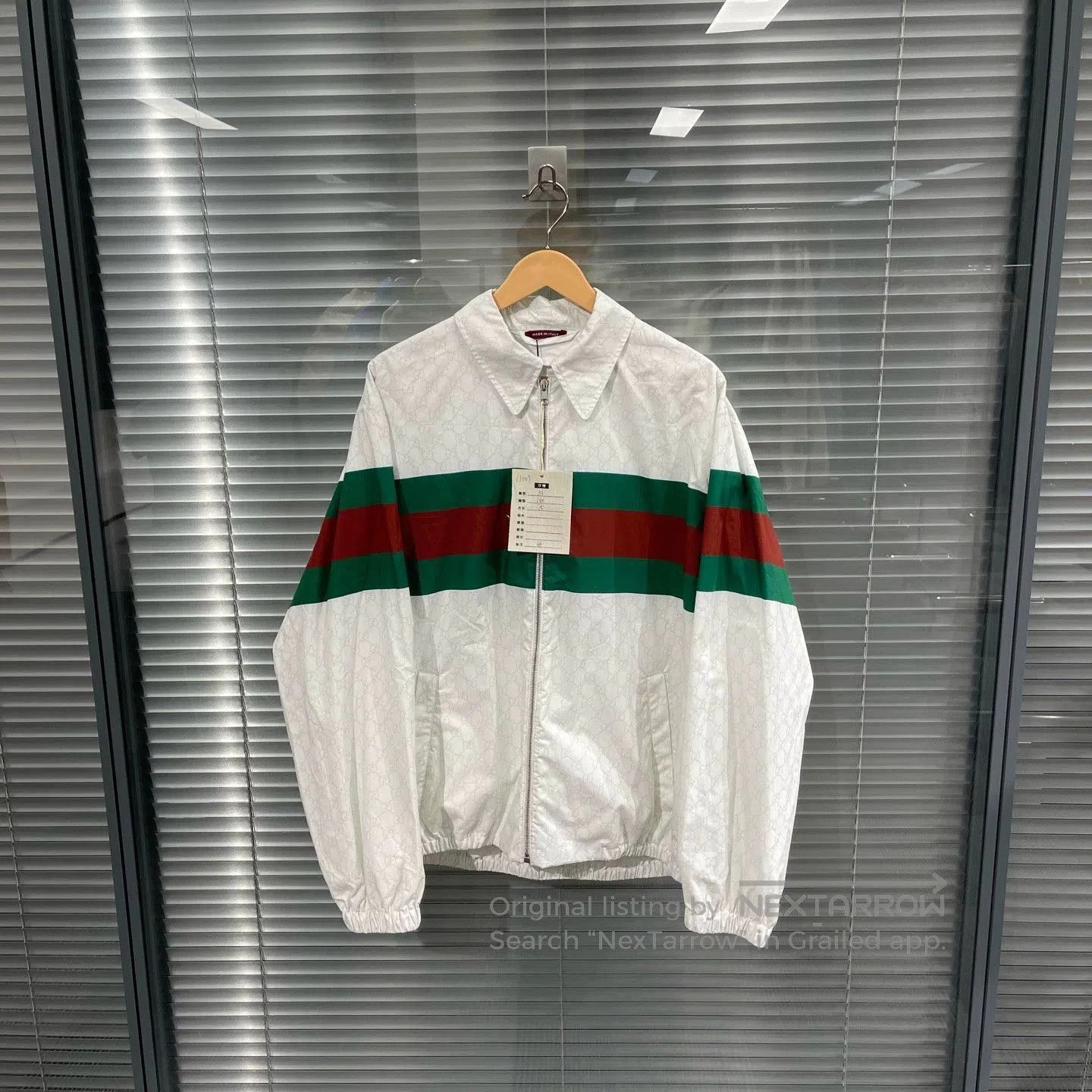 Gucci White Light Jacket with Green and Red Stripes. Size US S / EU 44-46 / 1 - 1 Thumbnail