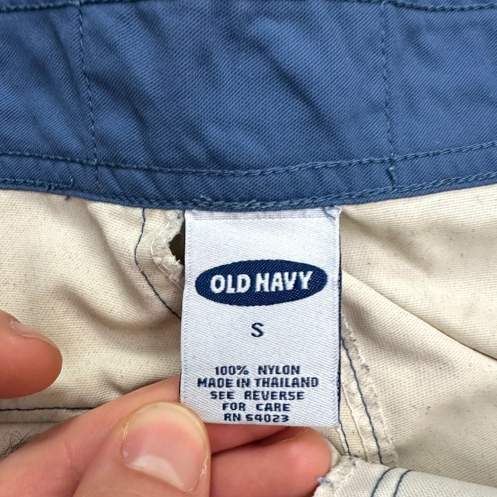 Old Navy VINTAGE Old Navy Cargo Board Shorts Mens S Beige 100% Nylon Swim Water Breathable Pockets Elastic Waist Beach 90s Mens Size US 29 - 7 Thumbnail
