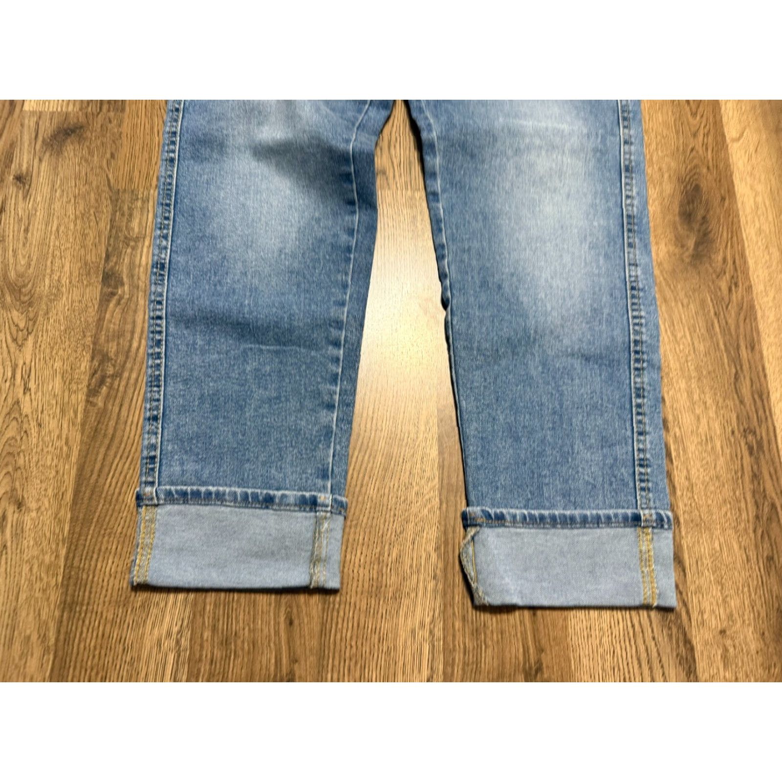 Levi's VINTAGE Levi's Jeans Women's Size 4 Blue Denim Mid Rise Boyfriend NWT Regular 5-Pocket Design Mens Girls Size 27" / US 4 / IT 40 - 3 Thumbnail